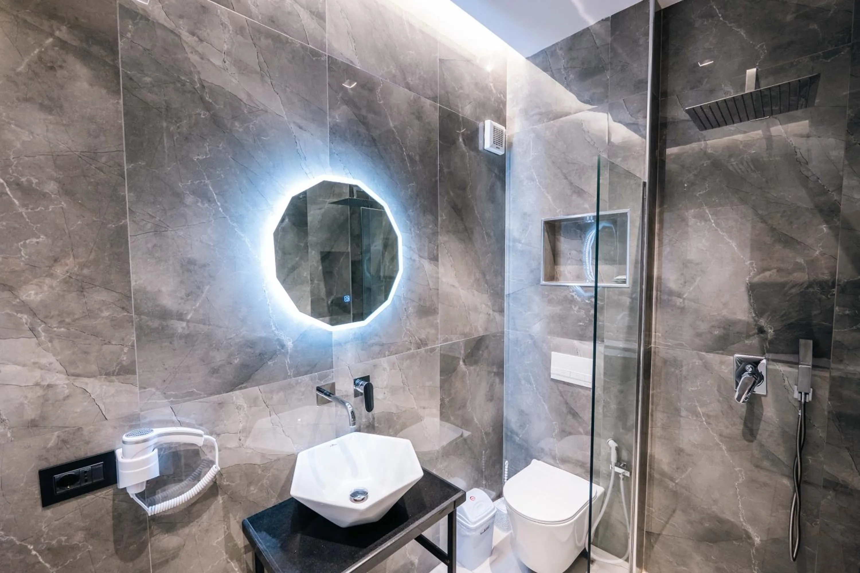 Shower in Day Lux Premium Apartments