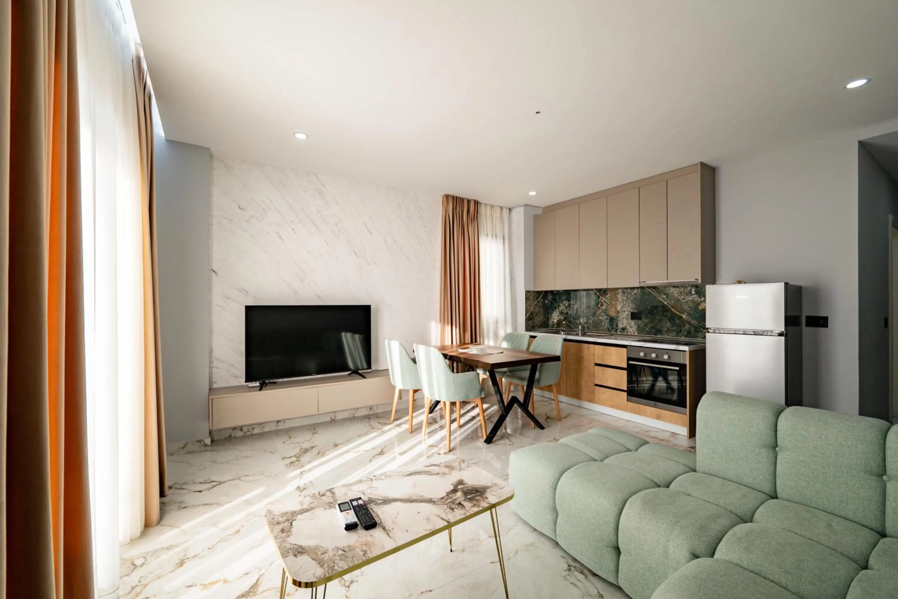 TV and multimedia in Day Lux Premium Apartments