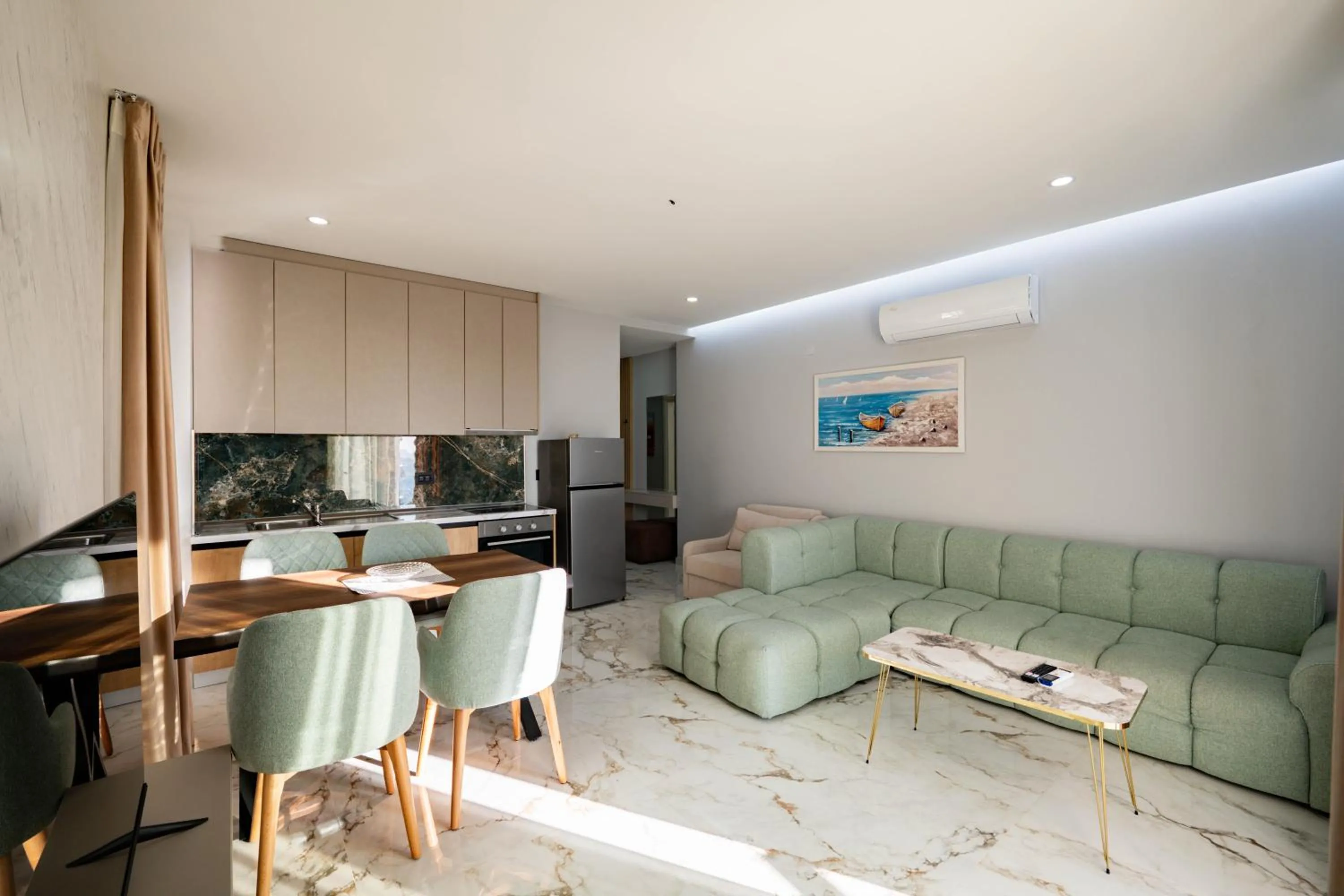 TV and multimedia in Day Lux Premium Apartments