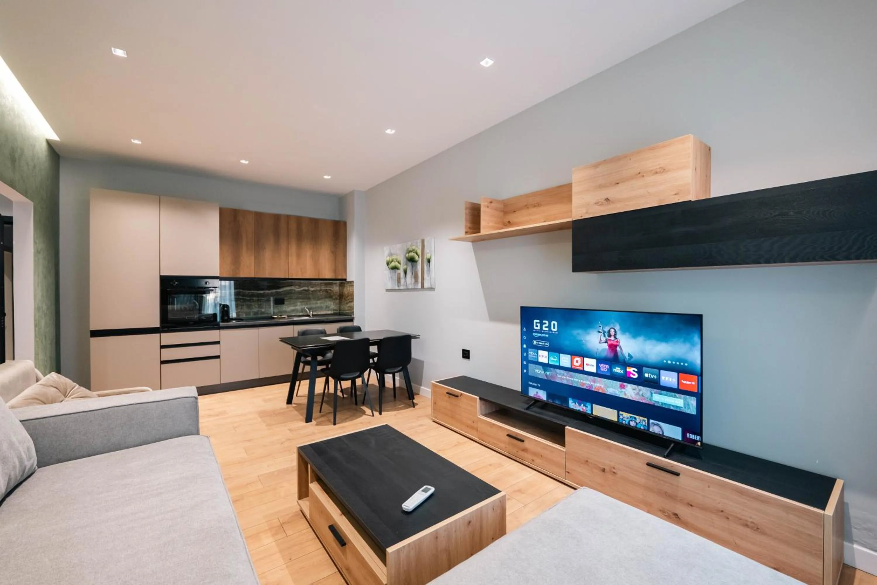 TV and multimedia in Day Lux Premium Apartments