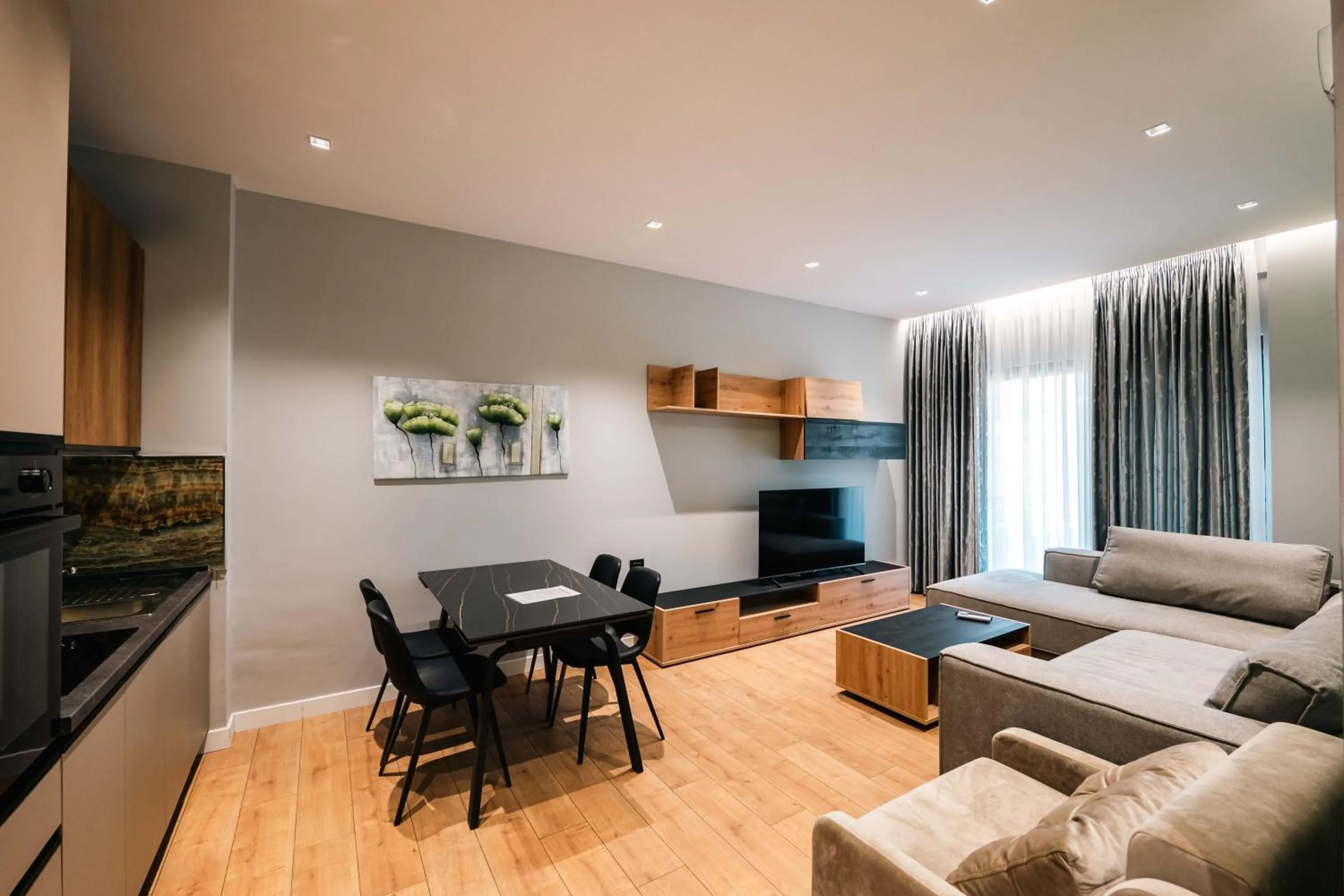 TV and multimedia in Day Lux Premium Apartments