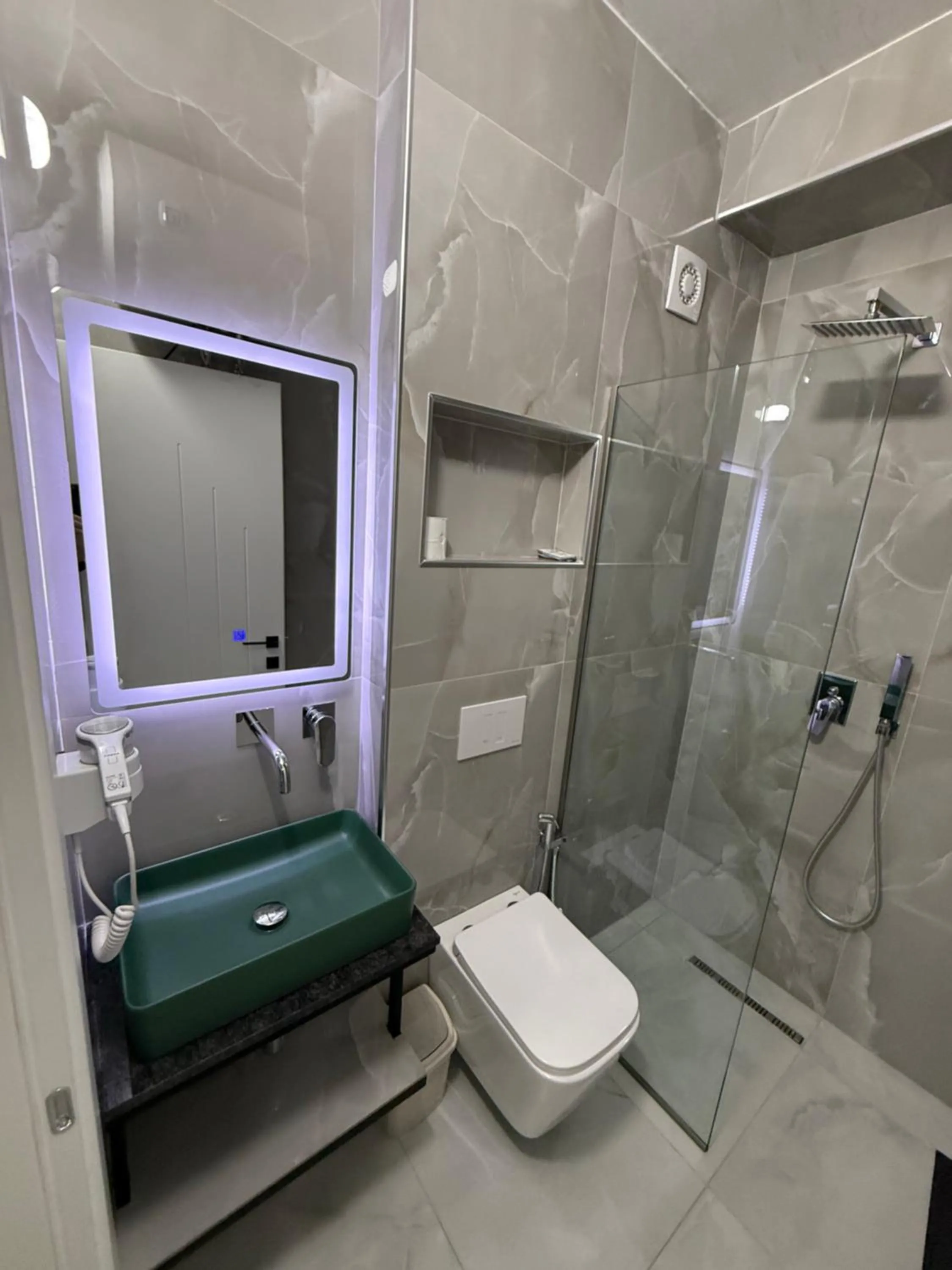 Shower in Day Lux Premium Apartments