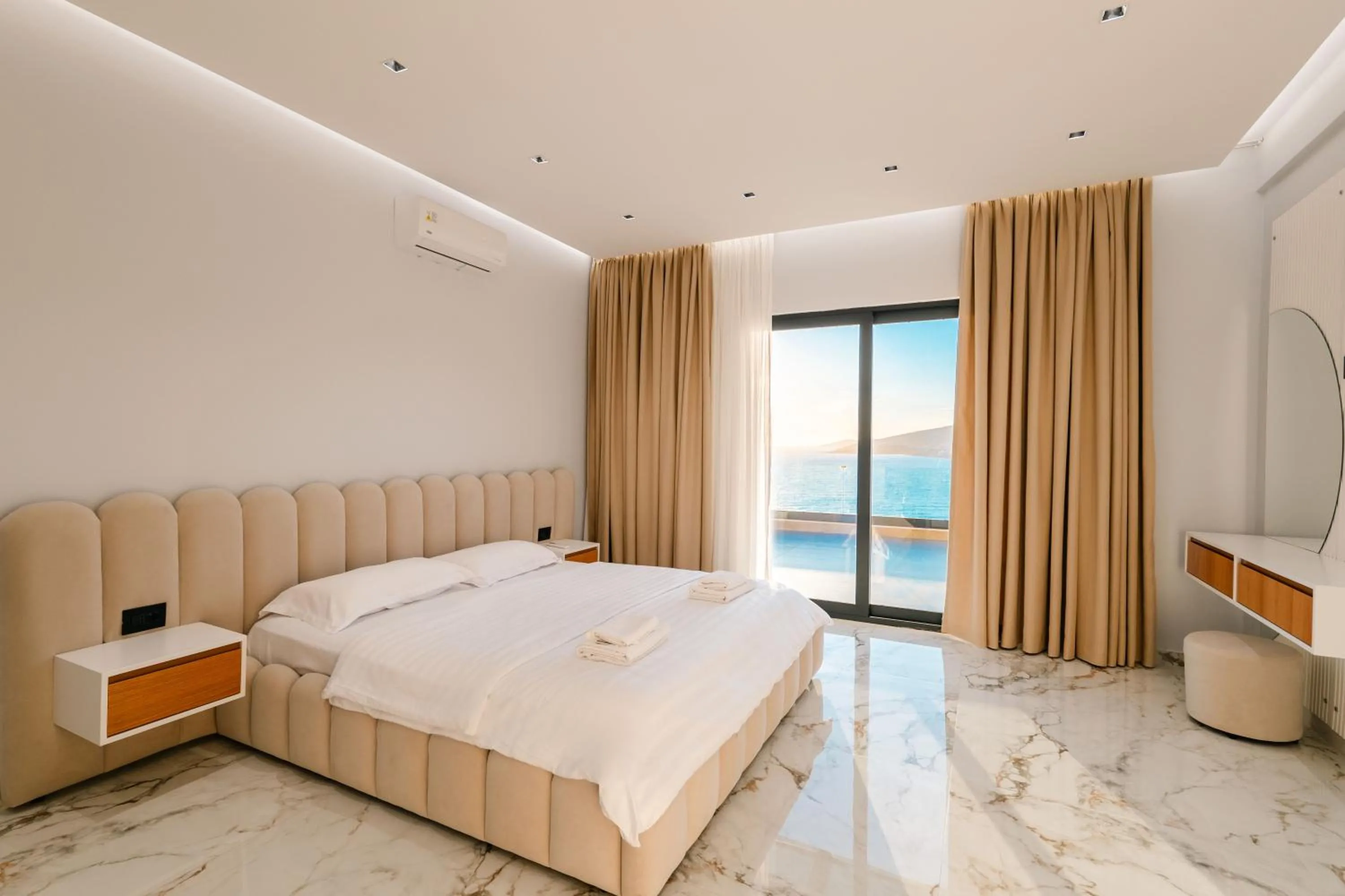 Bed in Day Lux Premium Apartments