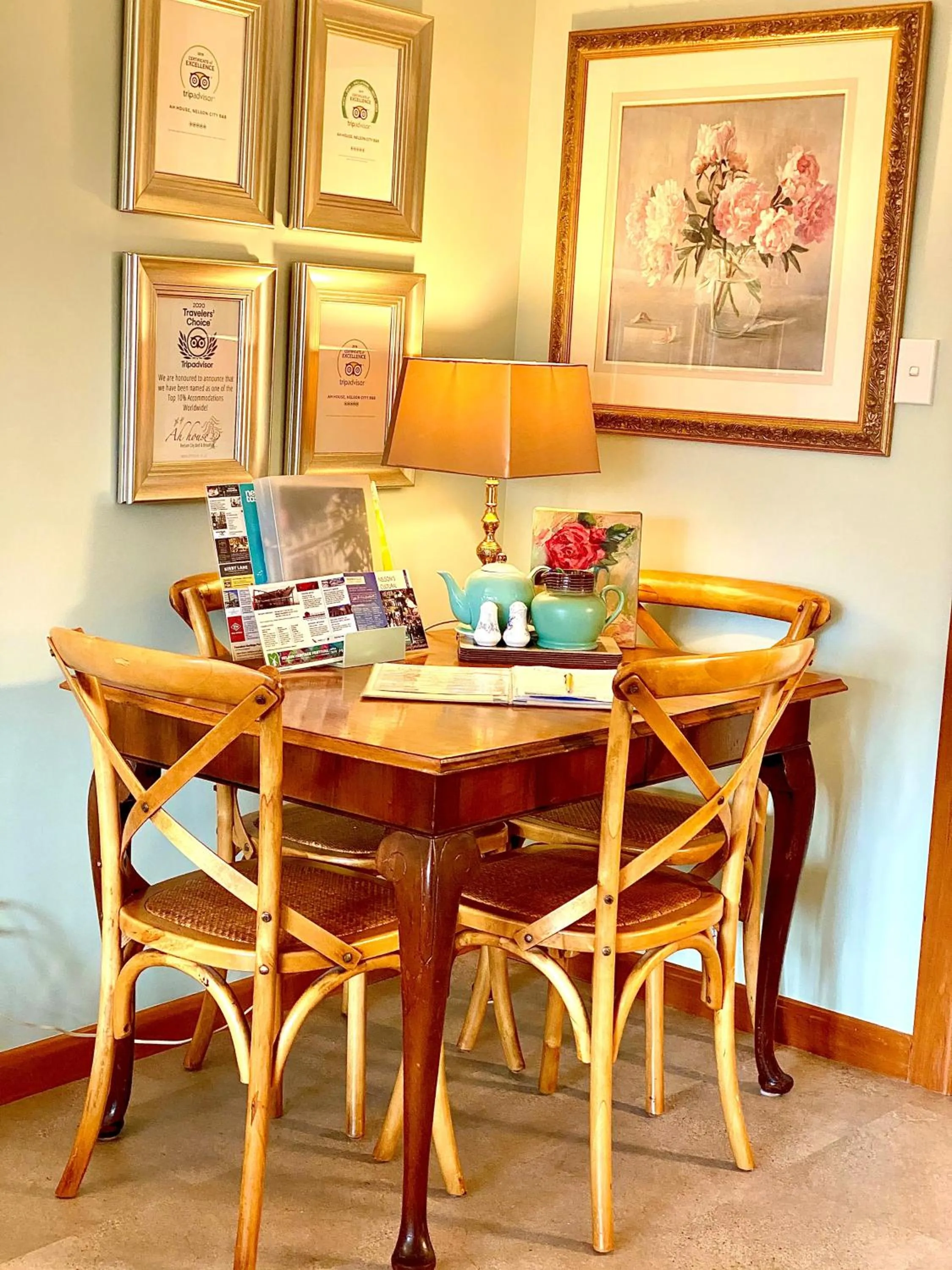 Dining area in Ah House City B&B Nelson