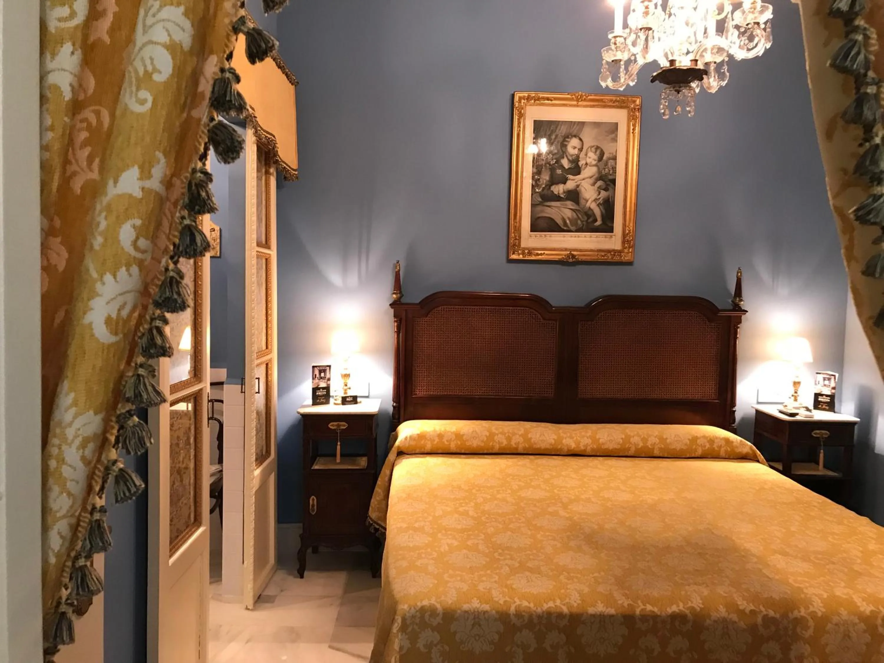 Bedroom, Bed in Casa Palacio Jerezana