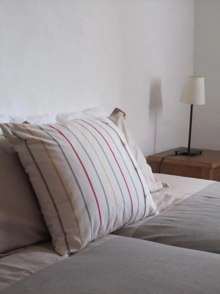 Decorative detail, Bed in Casas de Miróbriga