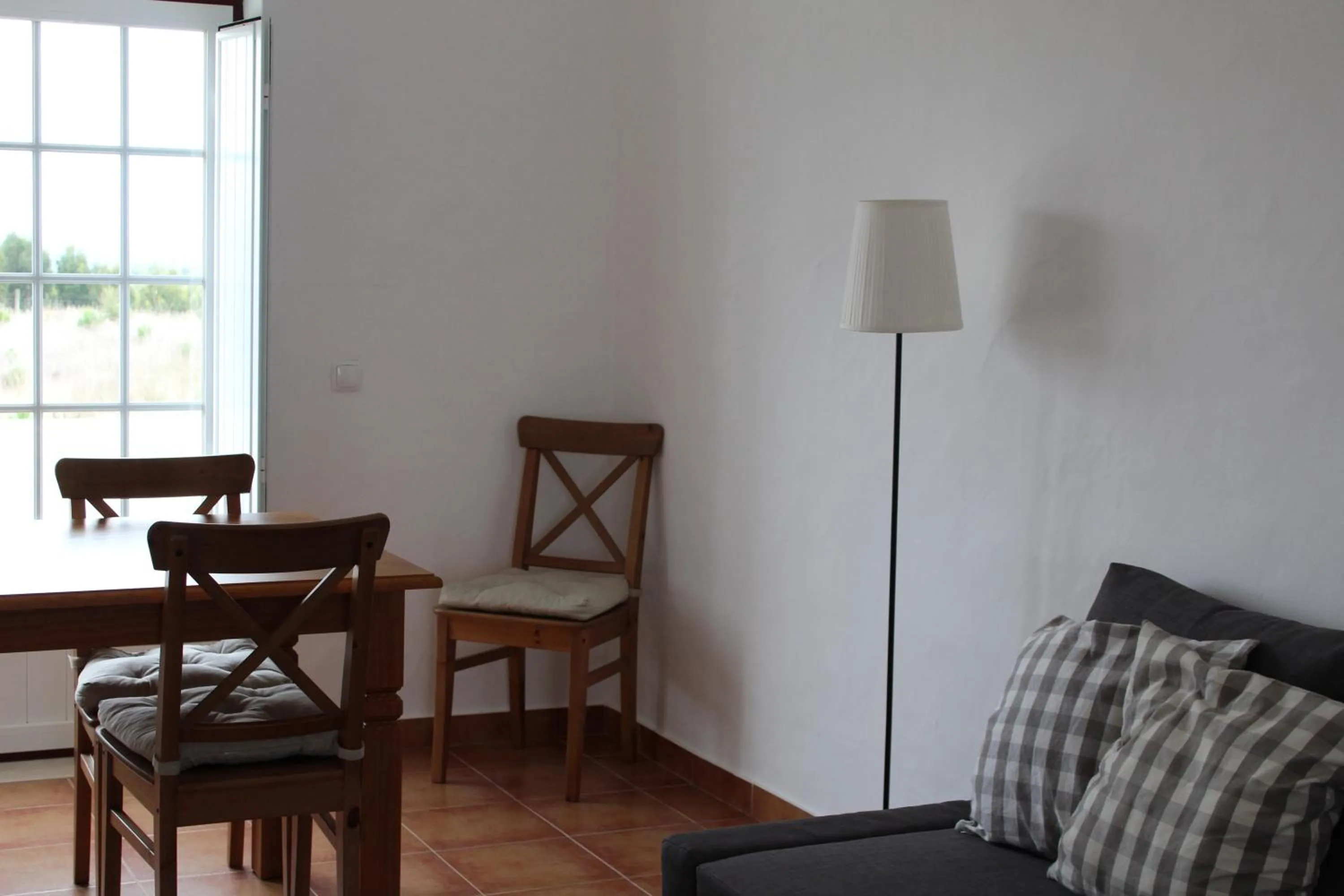 Communal lounge/ TV room in Casas de Miróbriga