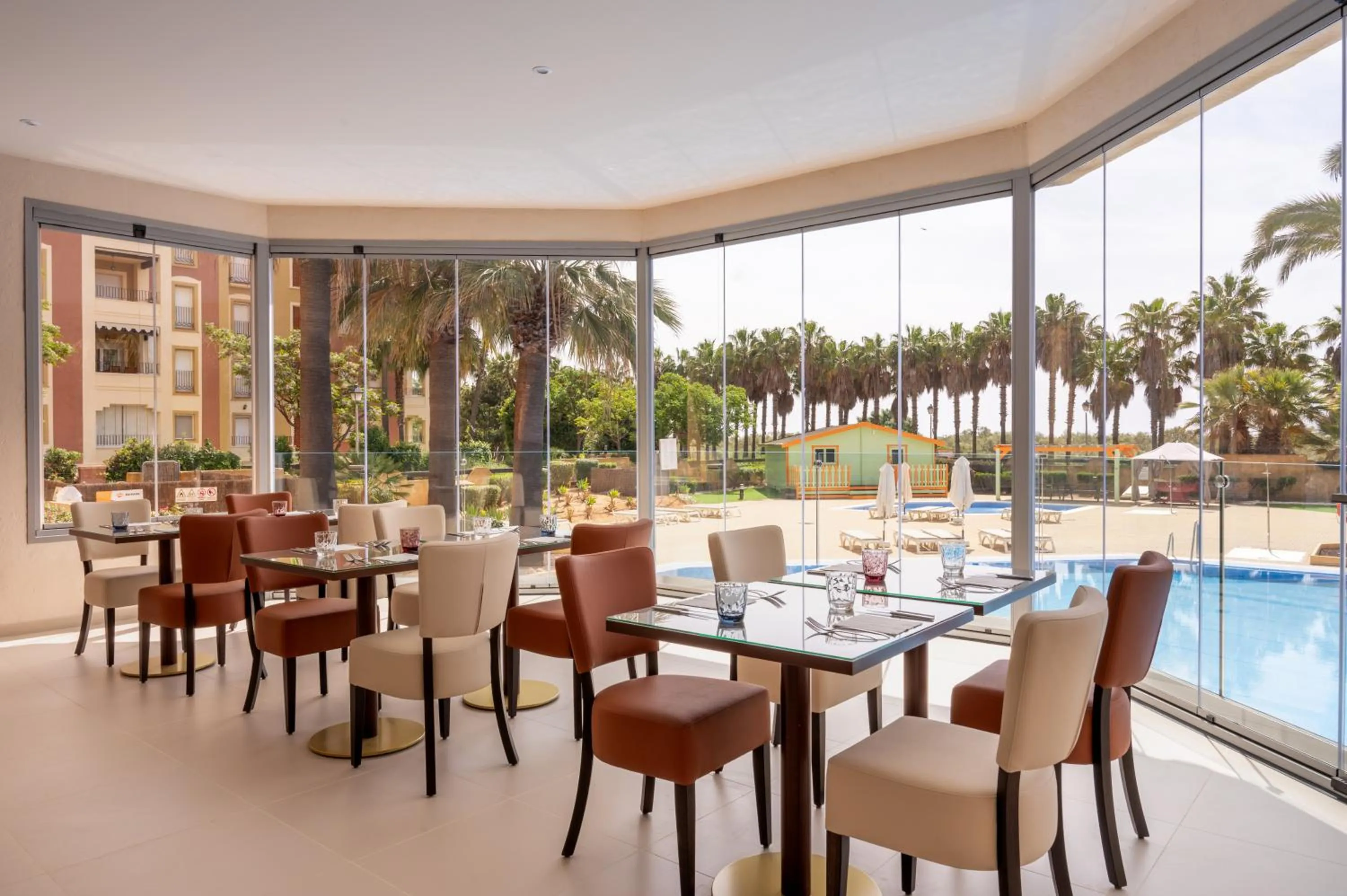 Restaurant/places to eat in Vila Gale Isla Canela