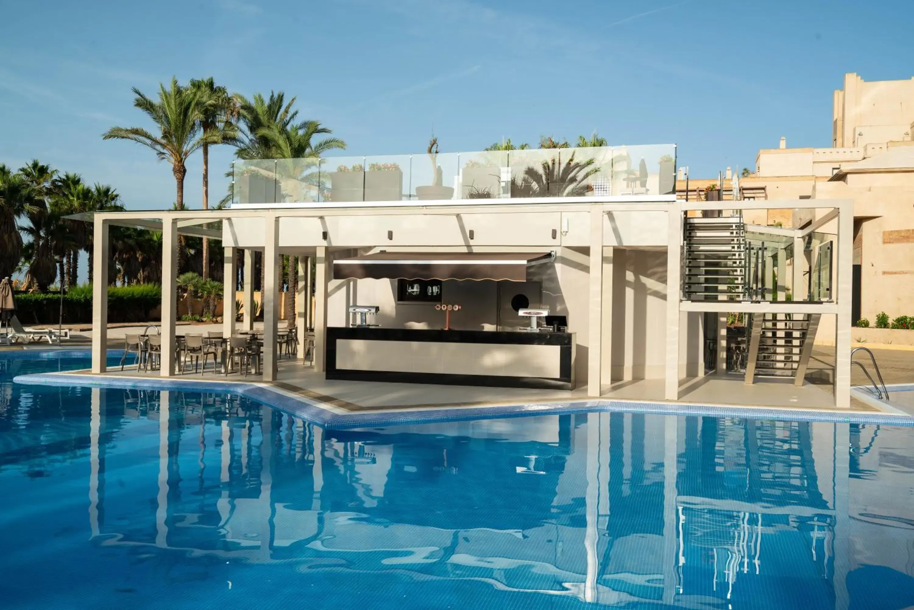 Swimming pool in Vila Gale Isla Canela Swimming pool in Vila Gale Isla Canela