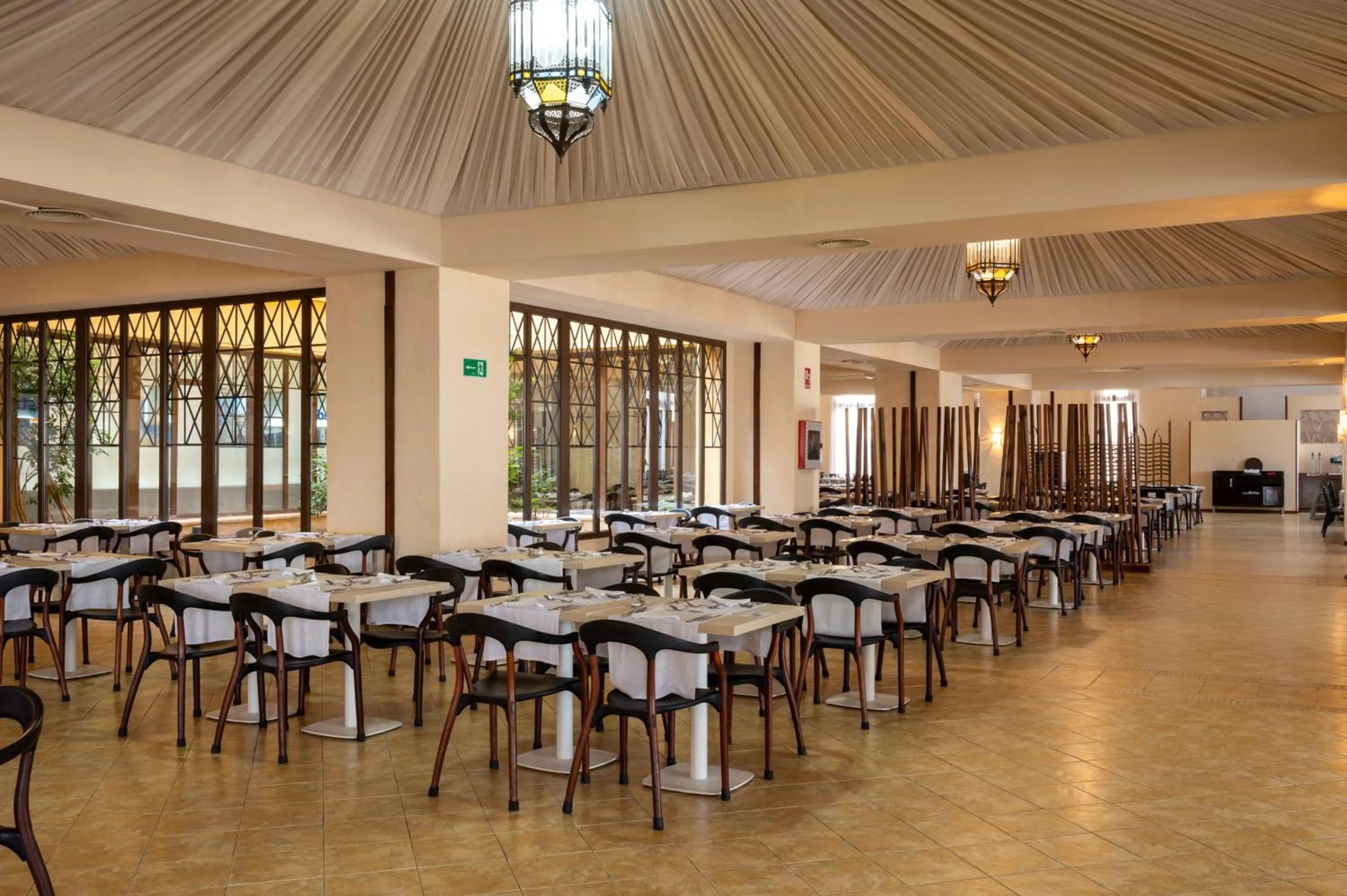 Restaurant/Places to Eat in Iberostar Isla Canela