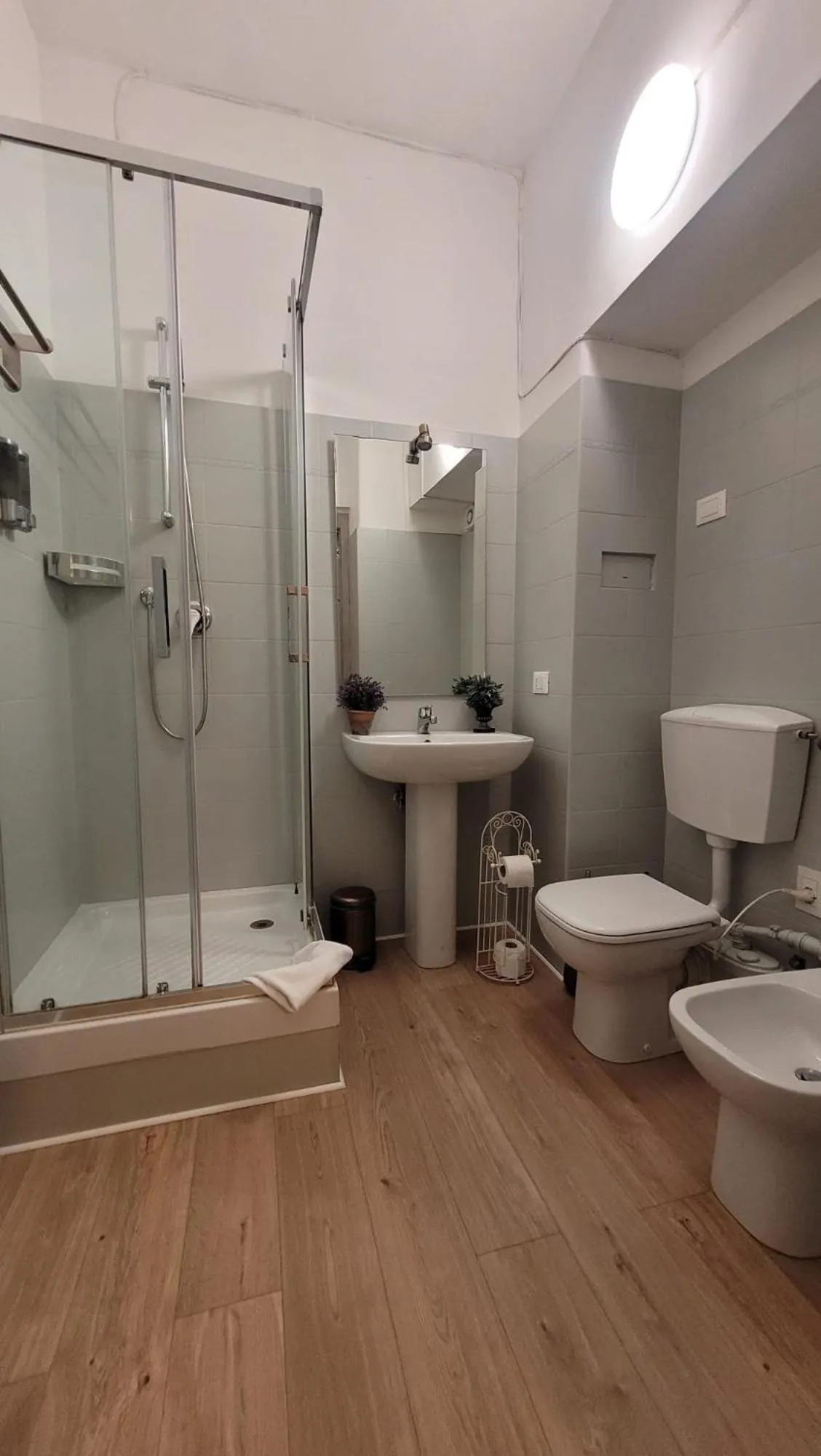 Shower in RomAntic Dreams