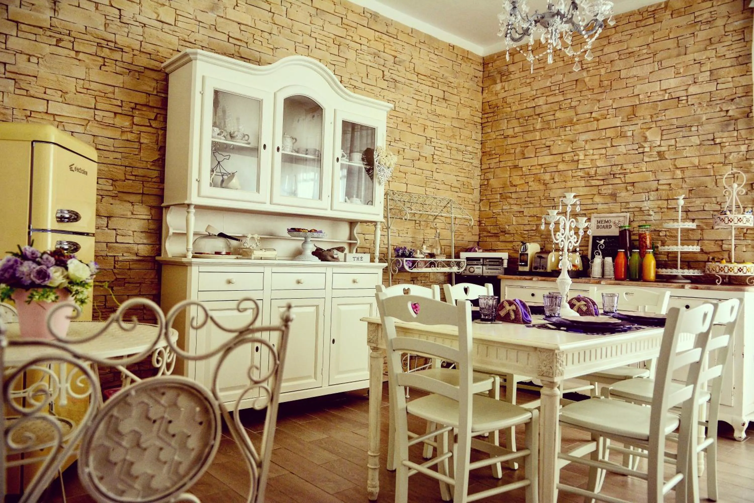 Kitchen or kitchenette in RomAntic Dreams