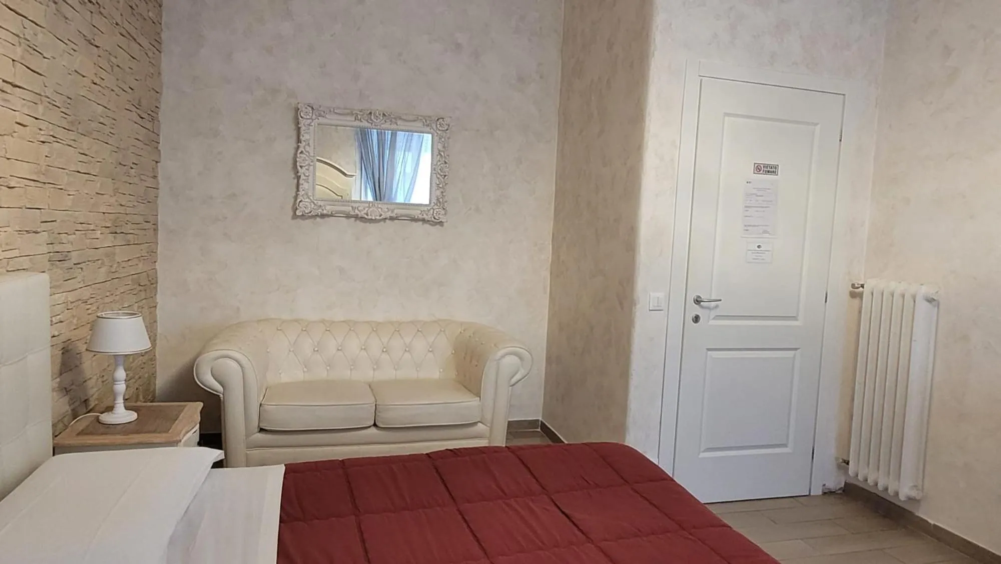 Photo of the whole room, Bed in RomAntic Dreams