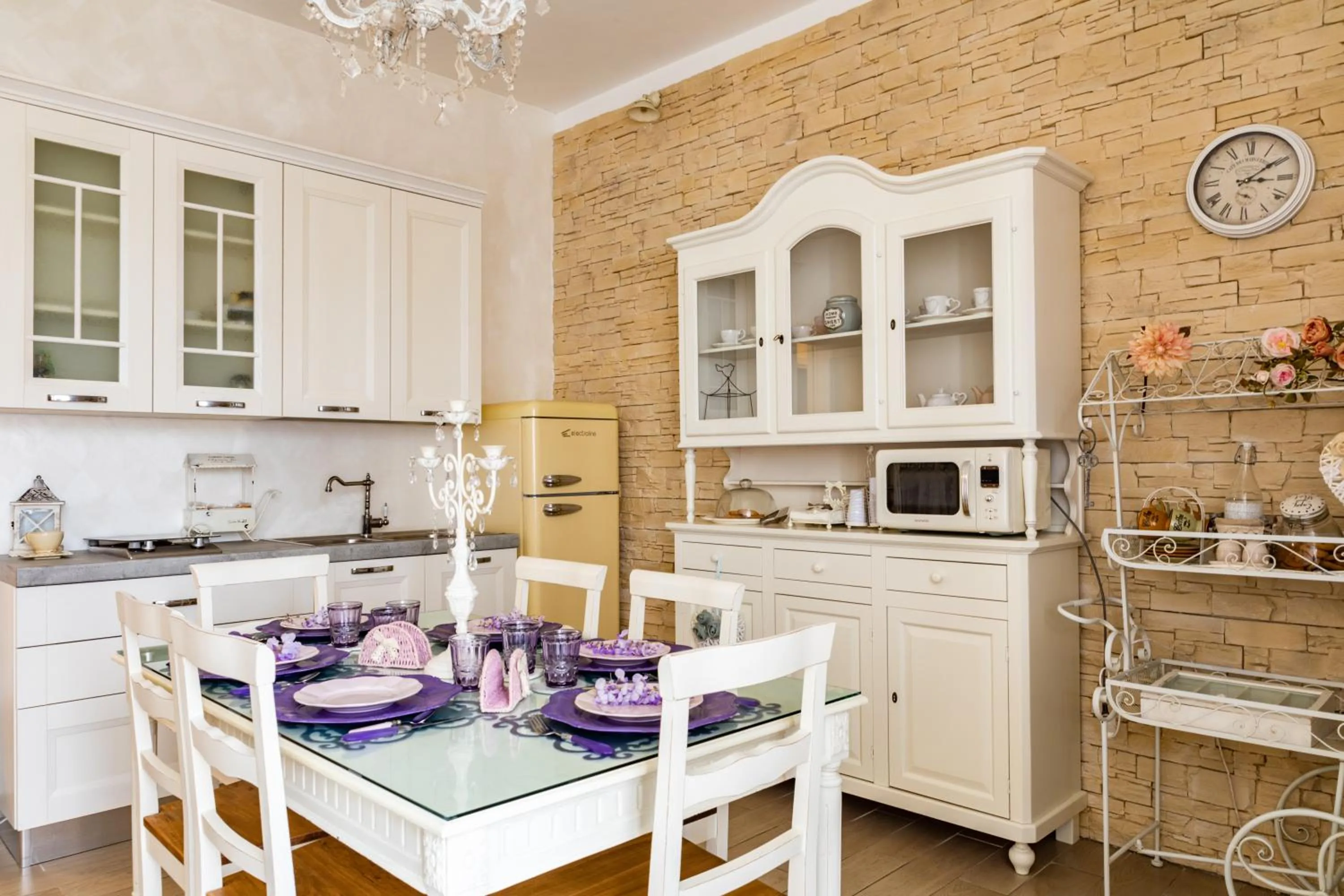 Kitchen or kitchenette in RomAntic Dreams