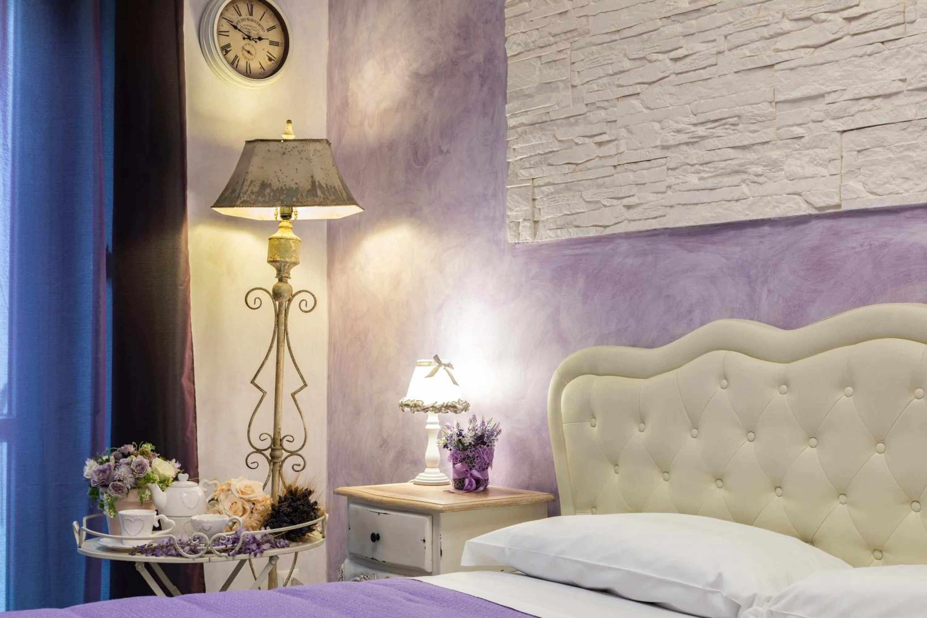 Bed in RomAntic Dreams