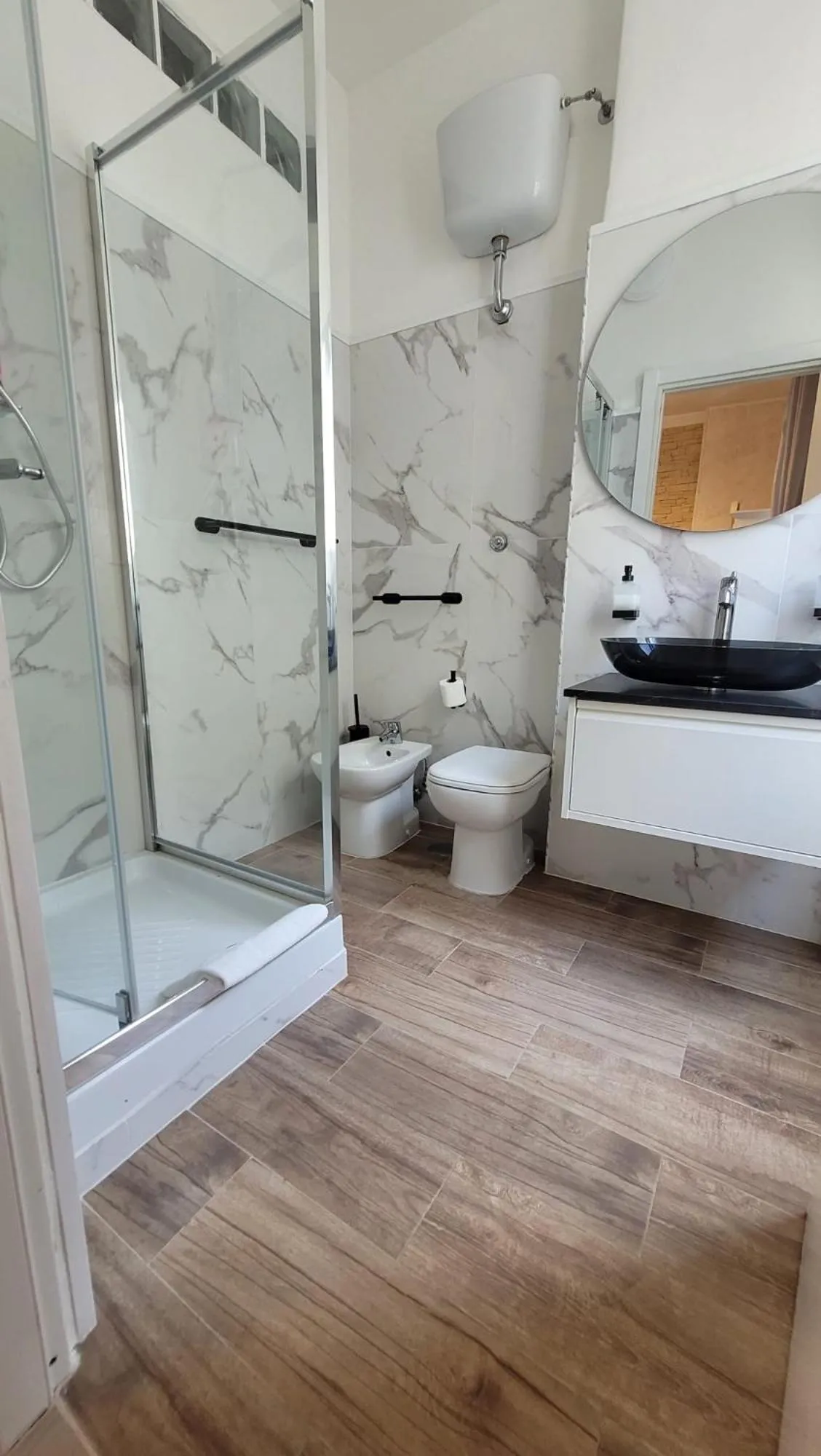 Shower in RomAntic Dreams