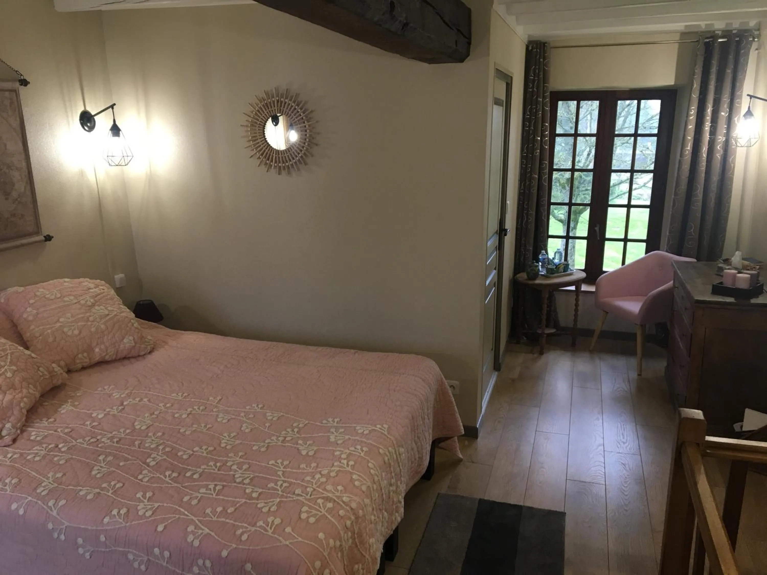 Bedroom in La Commanderie