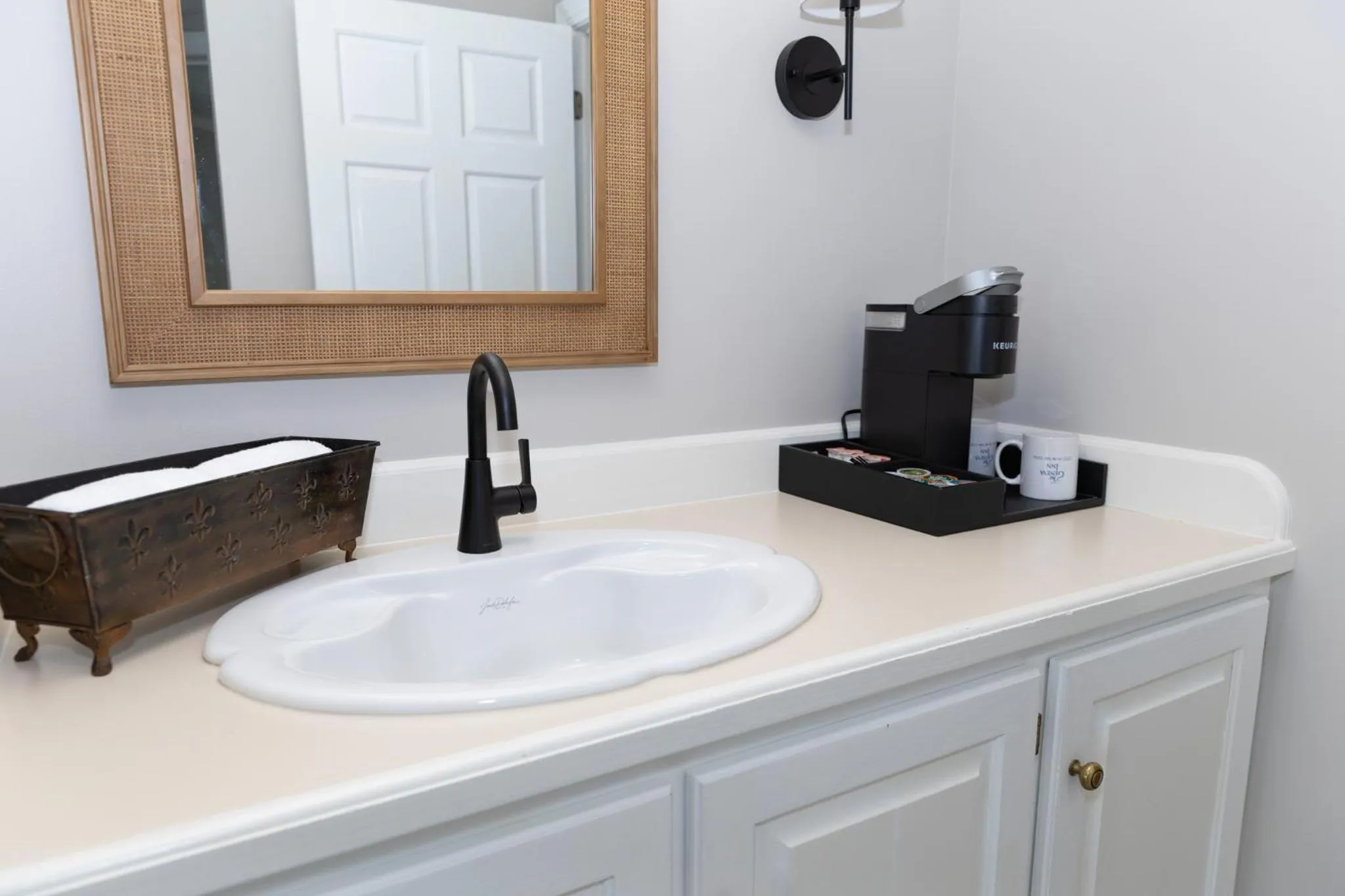 Coffee/tea facilities in The Geneva Inn