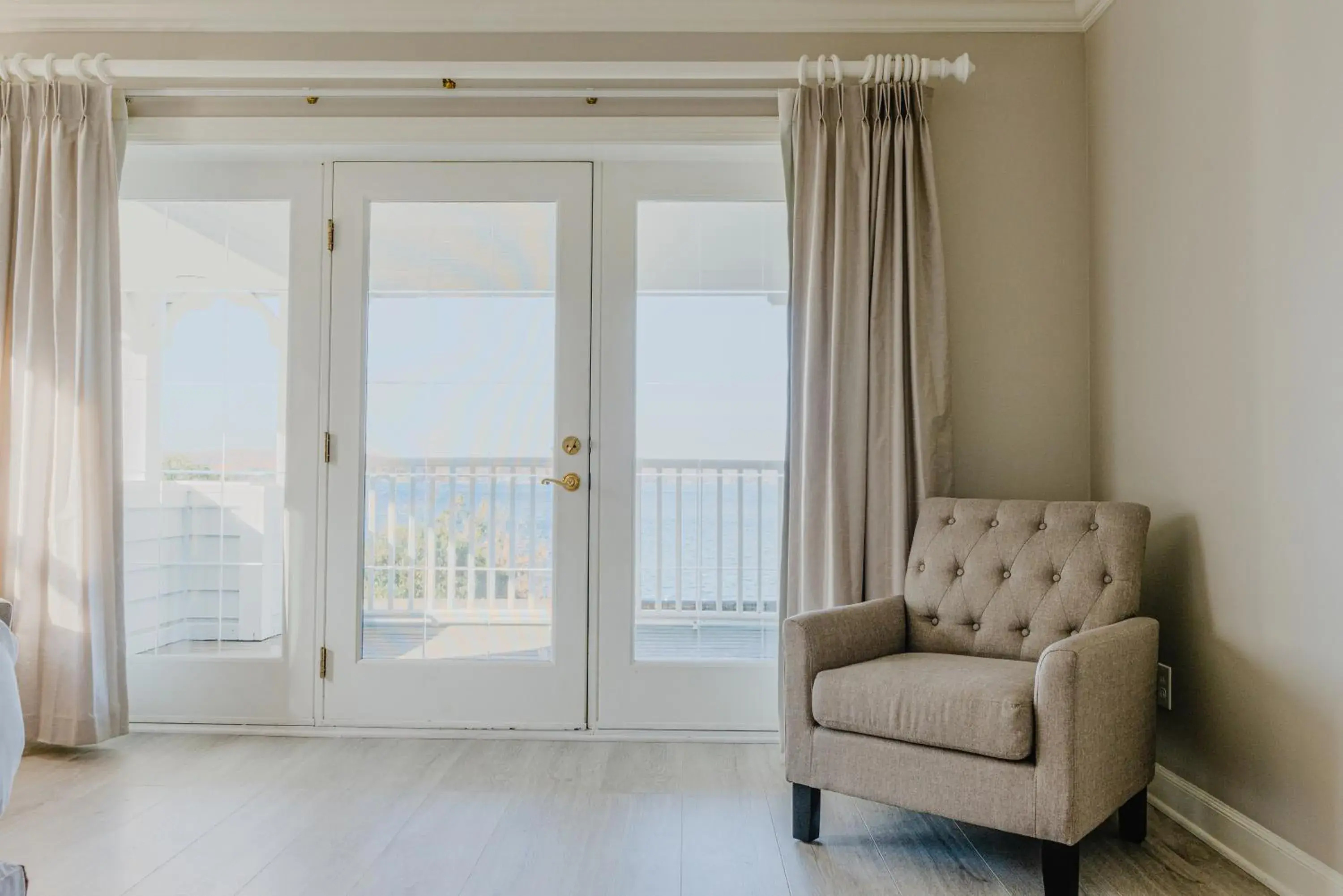 Lake view in The Geneva Inn Lake view in The Geneva Inn