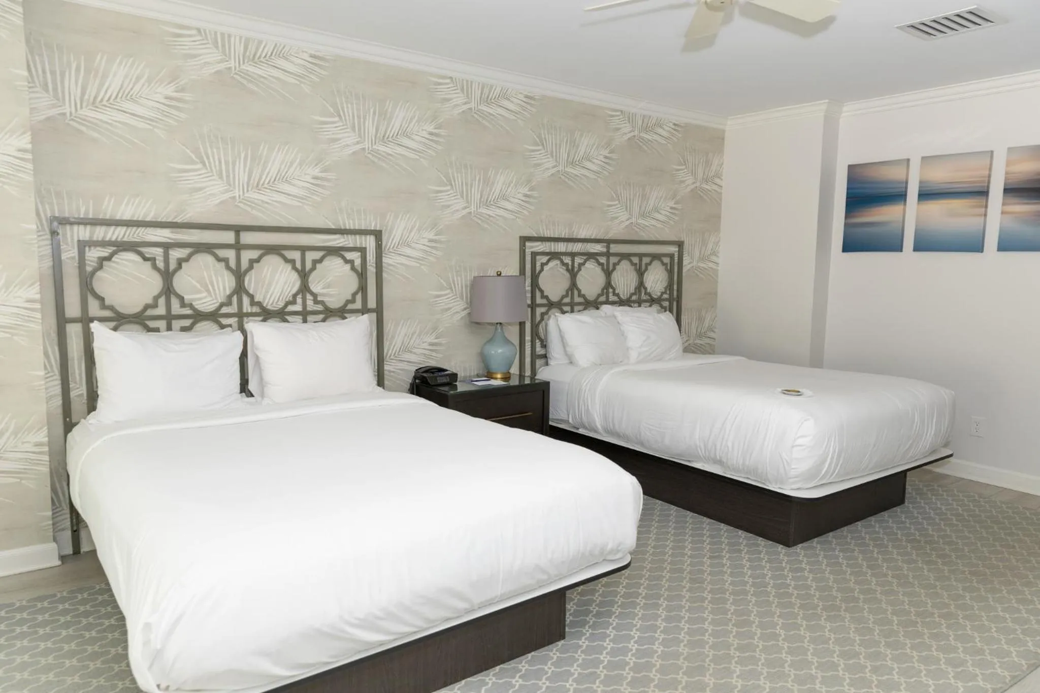 Bedroom, Bed in The Geneva Inn