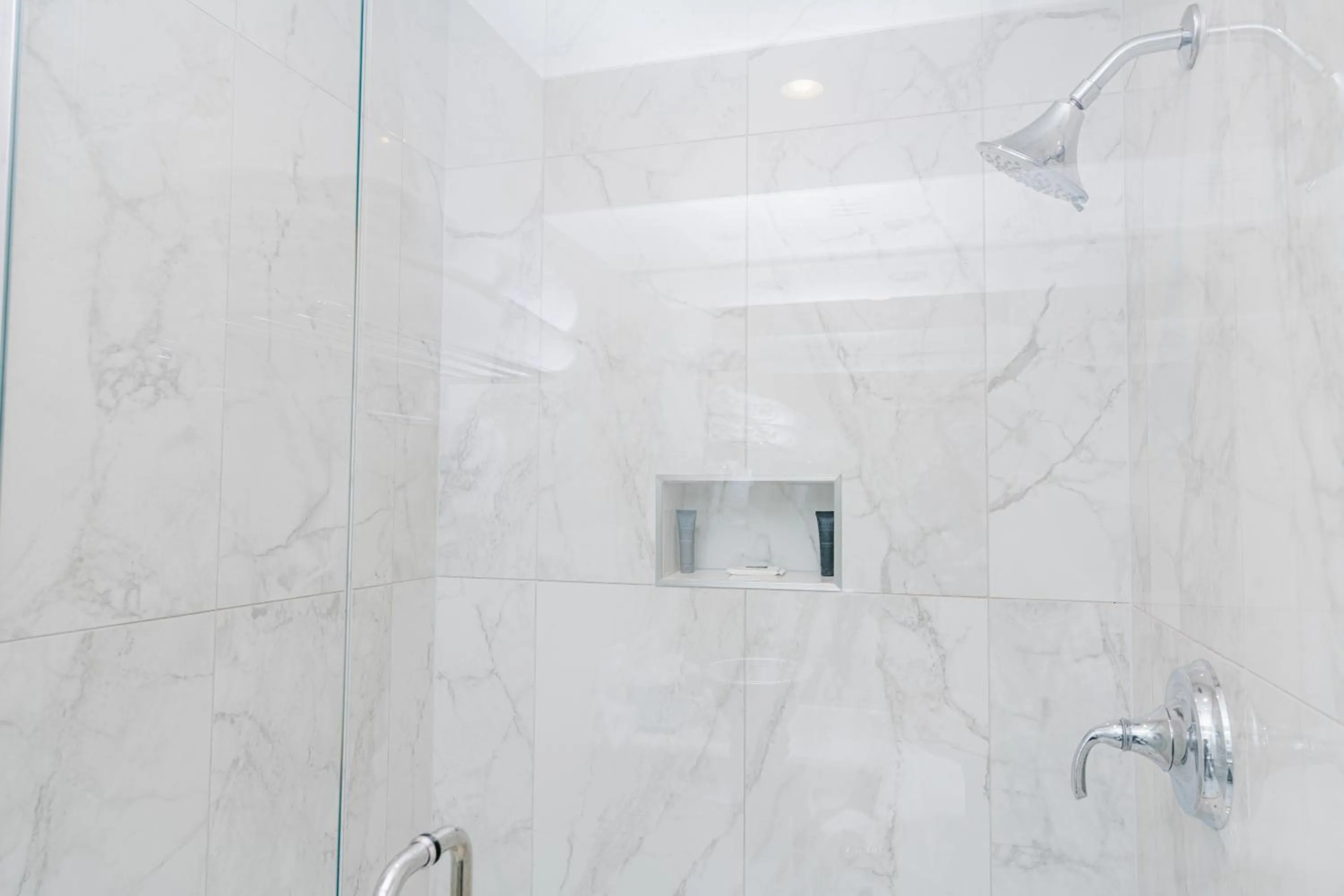 Bathroom in The Geneva Inn