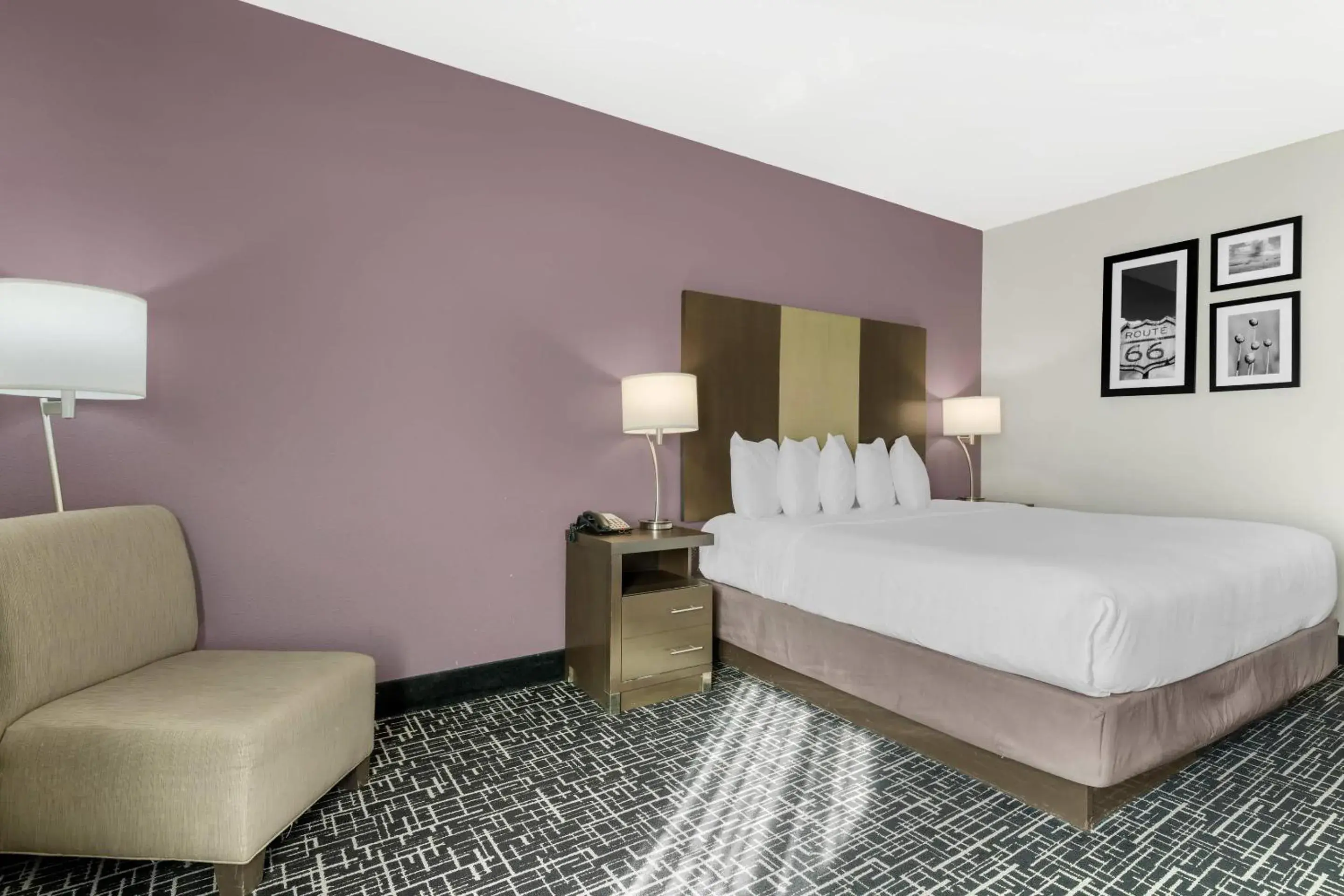 Bedroom, Bed in Comfort Inn & Suites Bedroom, Bed in Comfort Inn & Suites