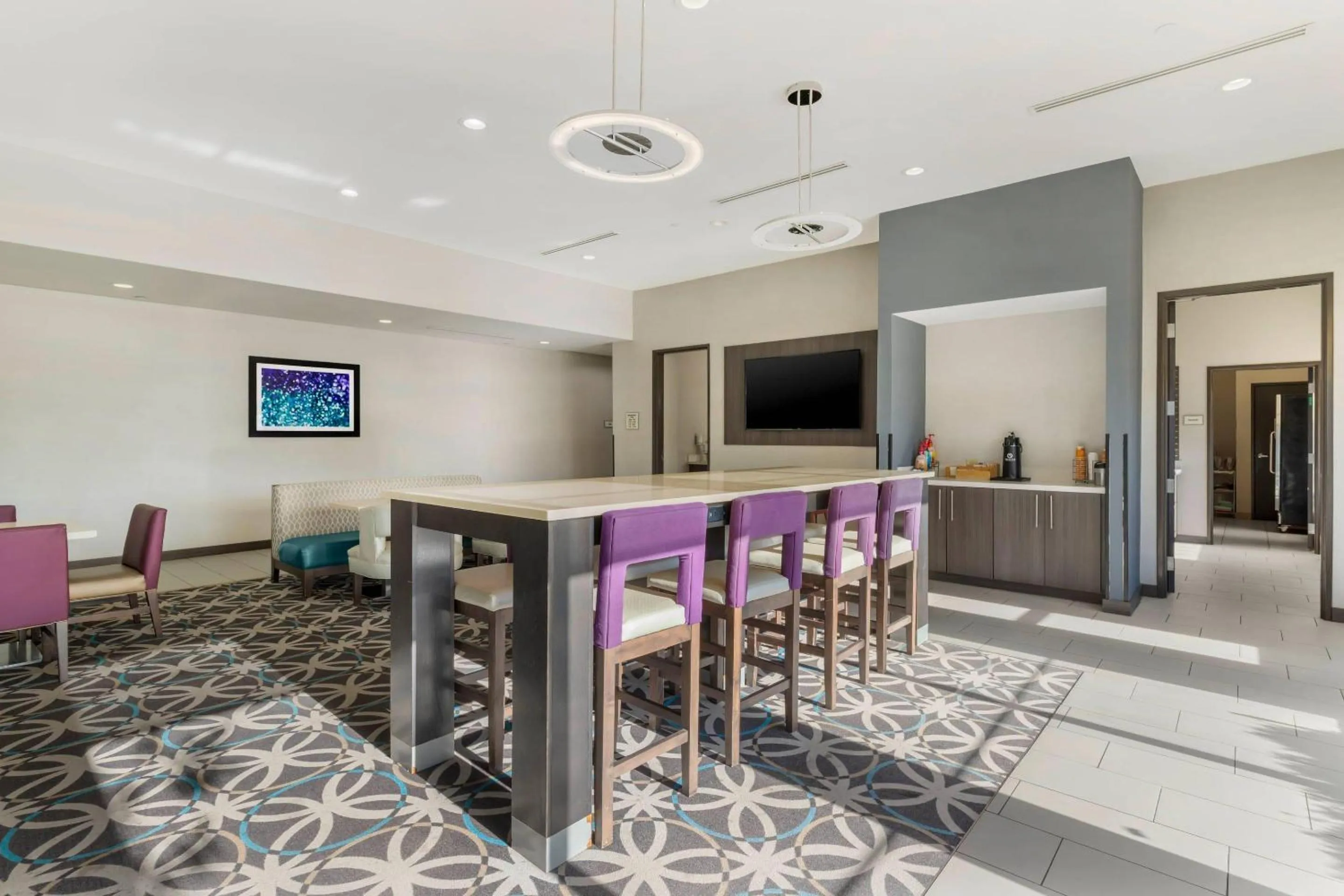 Breakfast in Comfort Inn & Suites