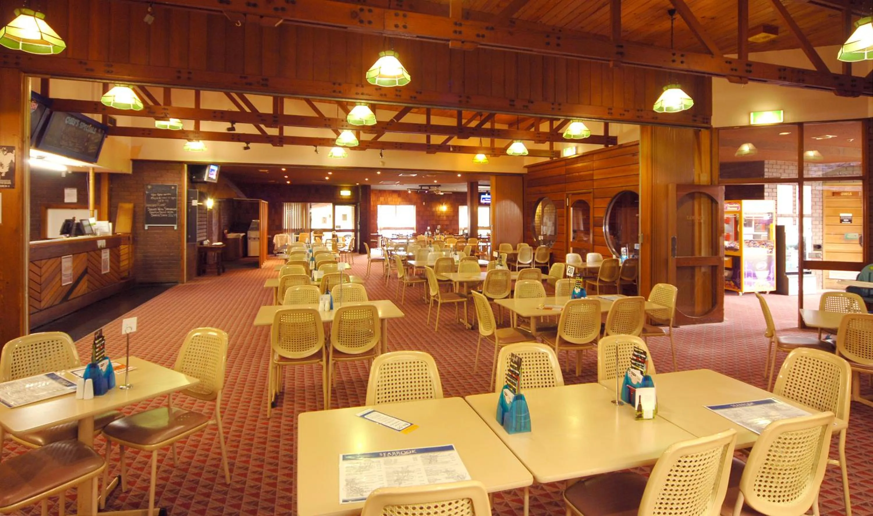 Restaurant/places to eat in Seabrook Hotel