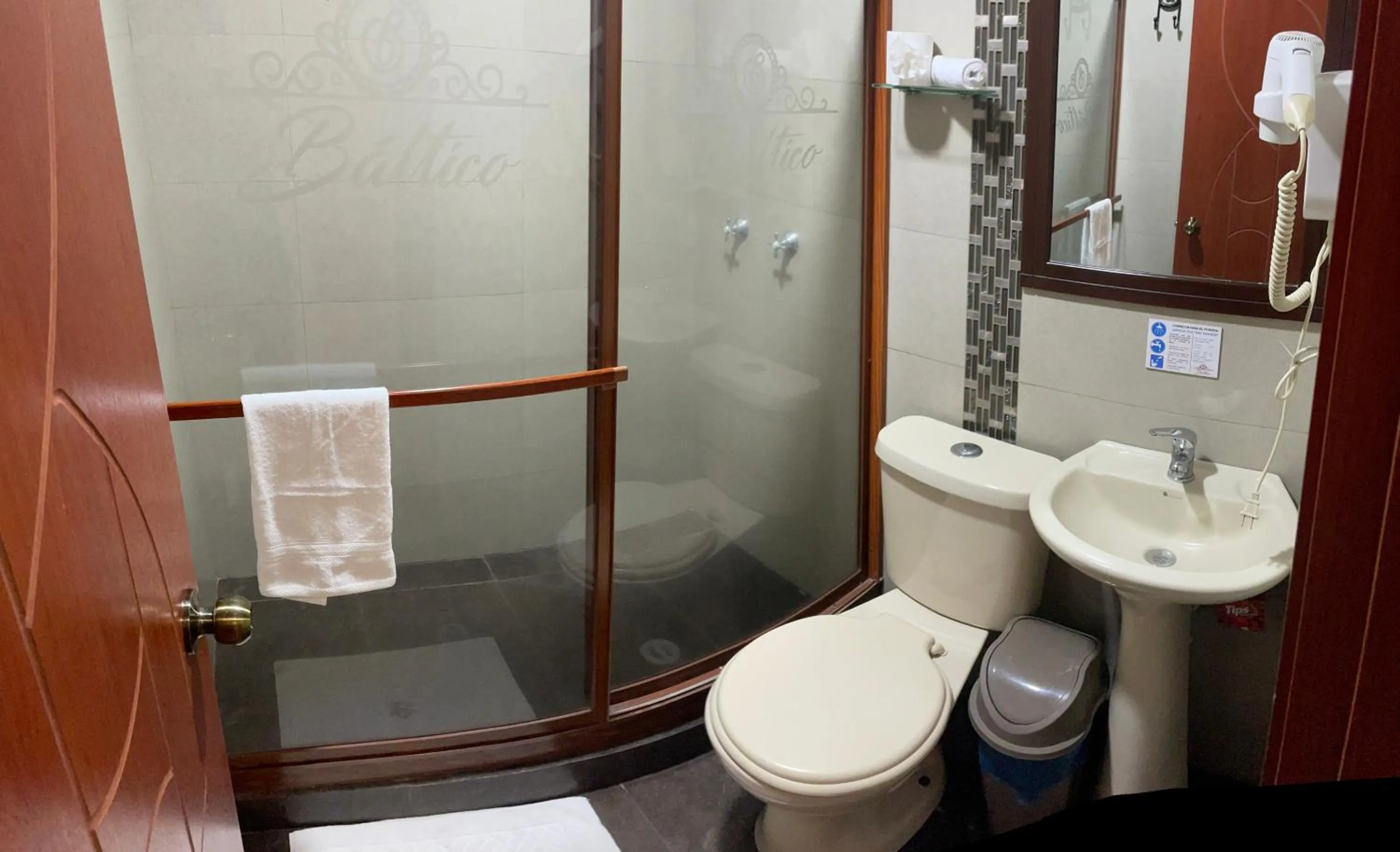 Bathroom in Báltico Hostel