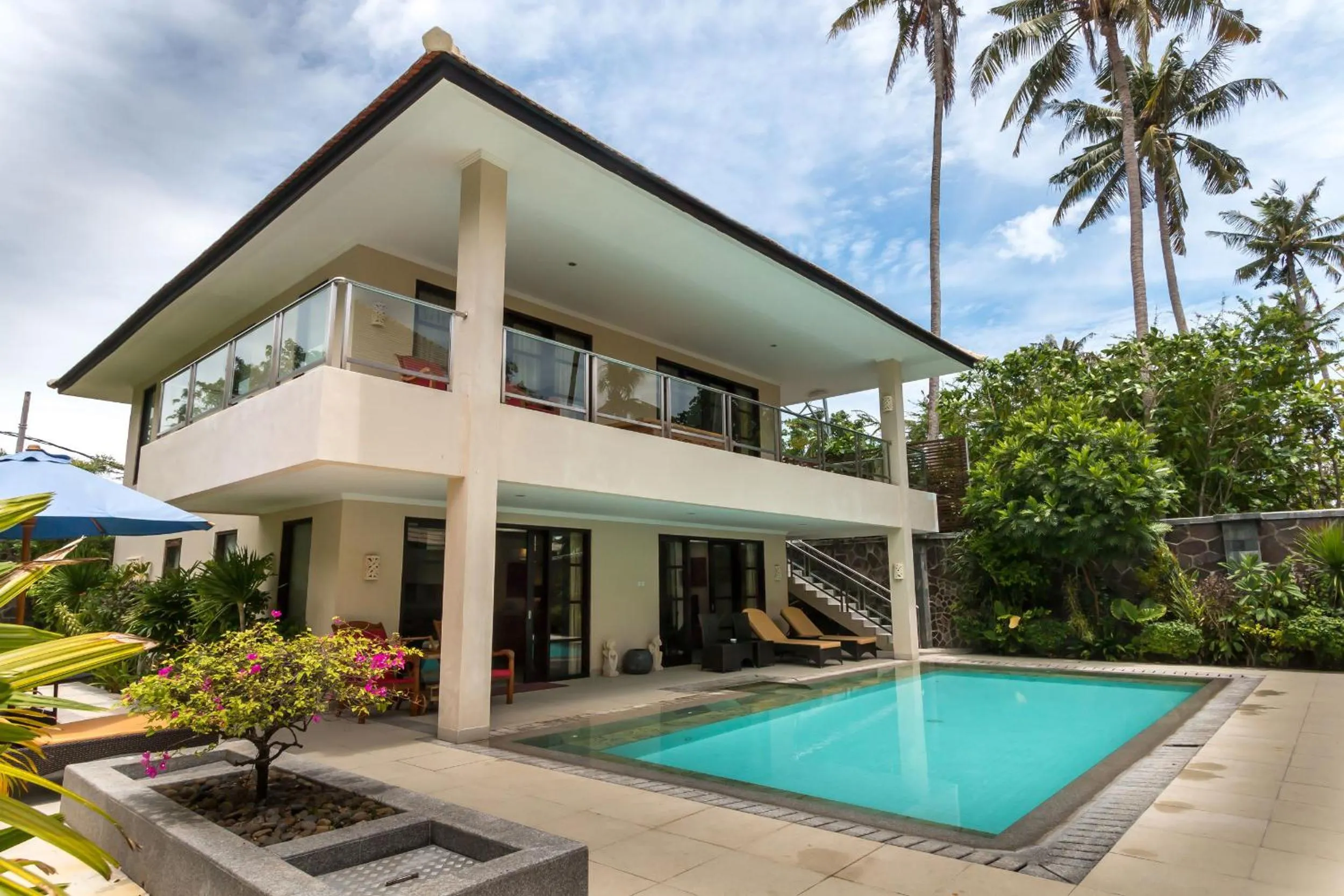 Facade/entrance in Peninsula Bay Resort