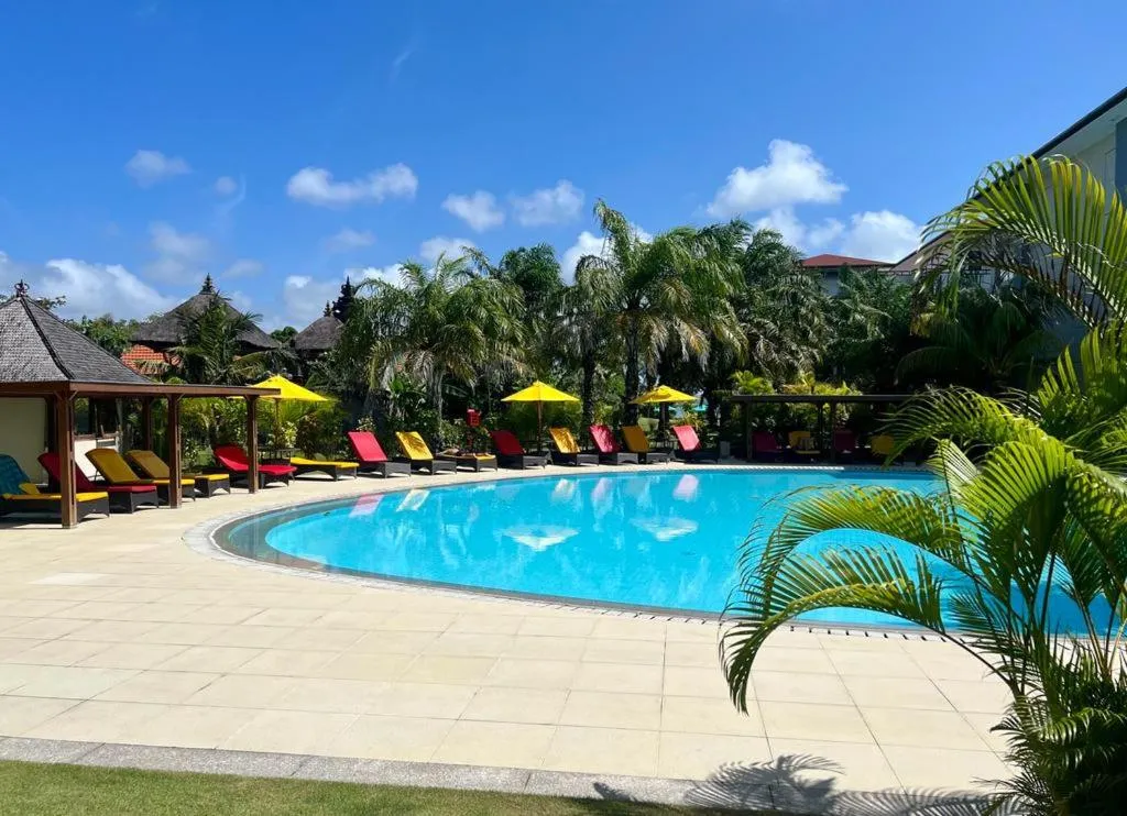 Peninsula Bay Resort