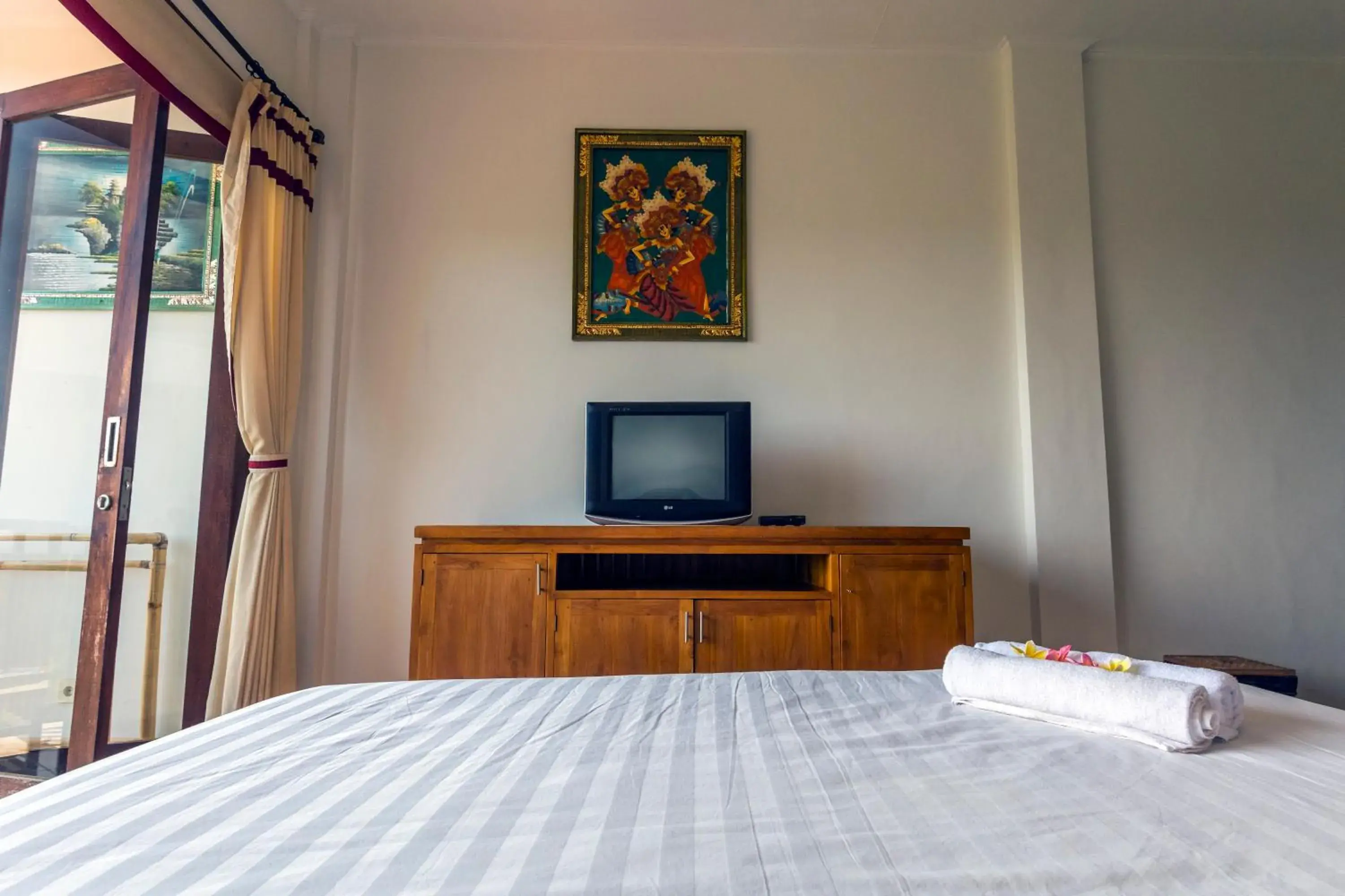 Deluxe Double or Twin Room with Balcony in Waroeng Surya Home Stay Deluxe Double or Twin Room with Balcony in Waroeng Surya Home Stay