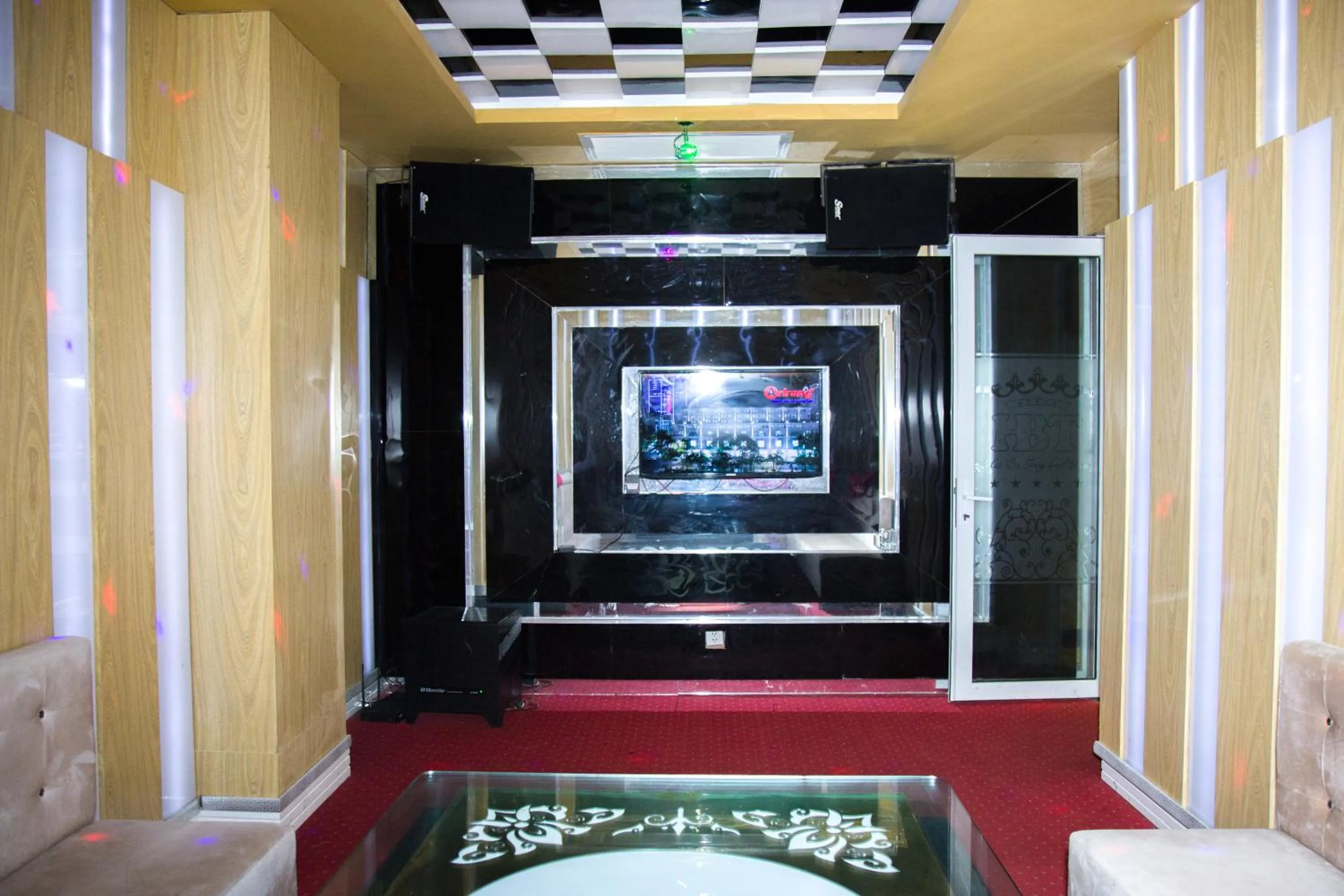 Hai Ba Trung Hotel & Spa