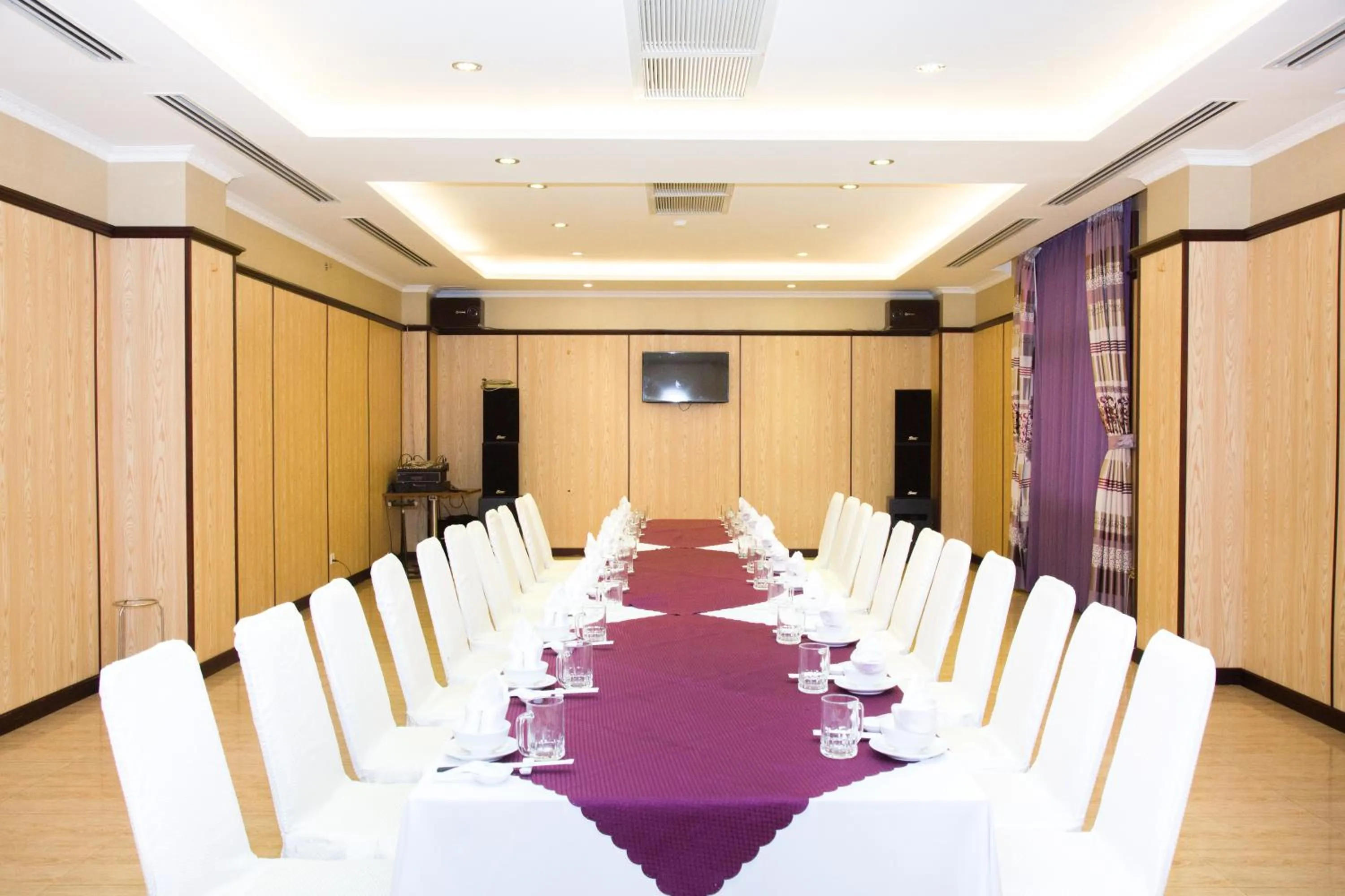 Hai Ba Trung Hotel & Spa