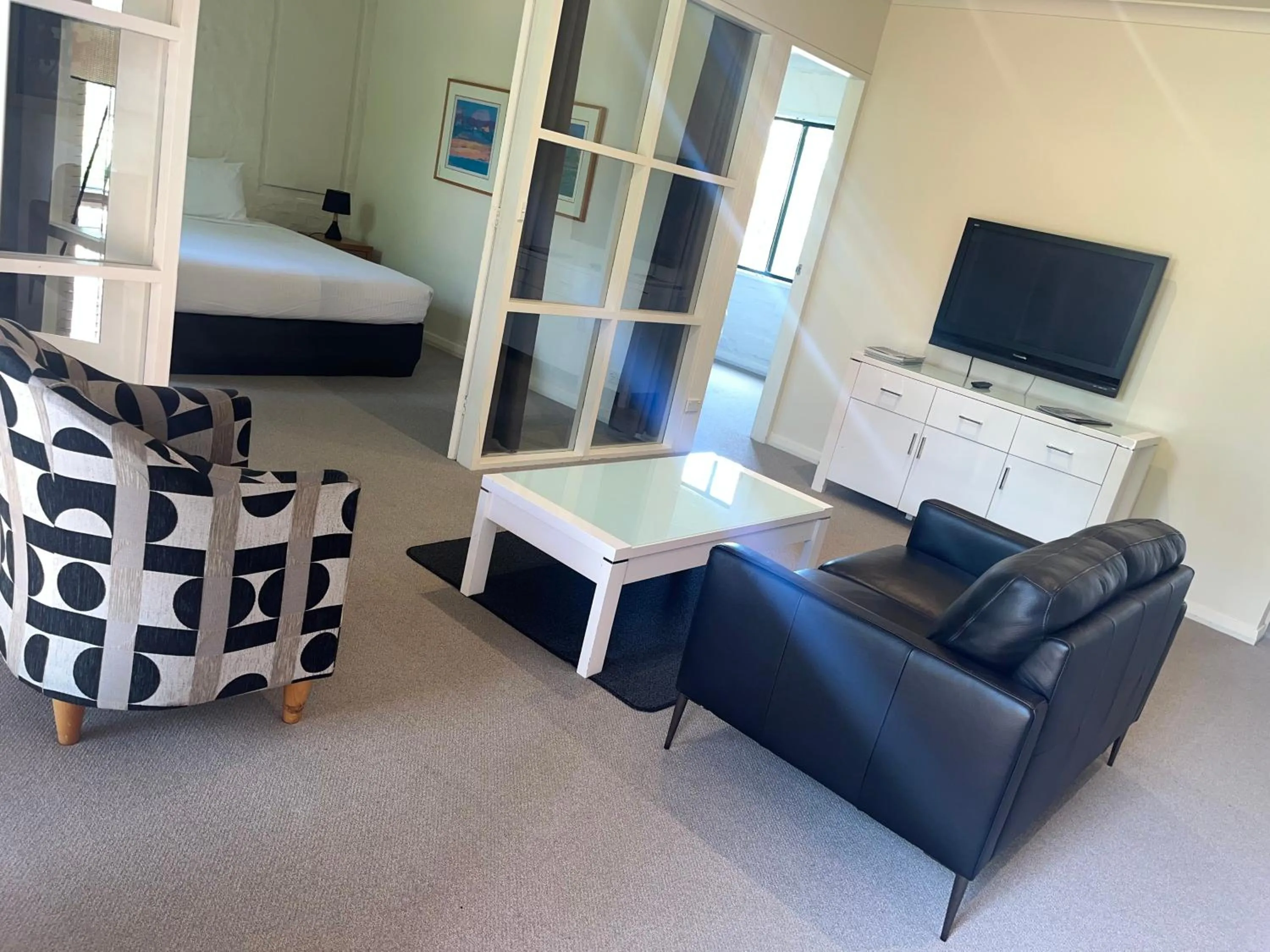 Bed in Tuileries at De Bortoli Rutherglen