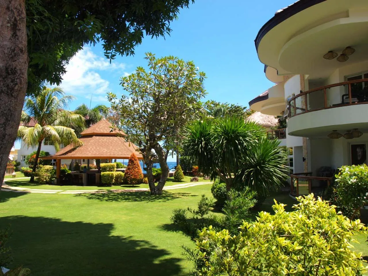 Garden in Vida Homes Condo Resort