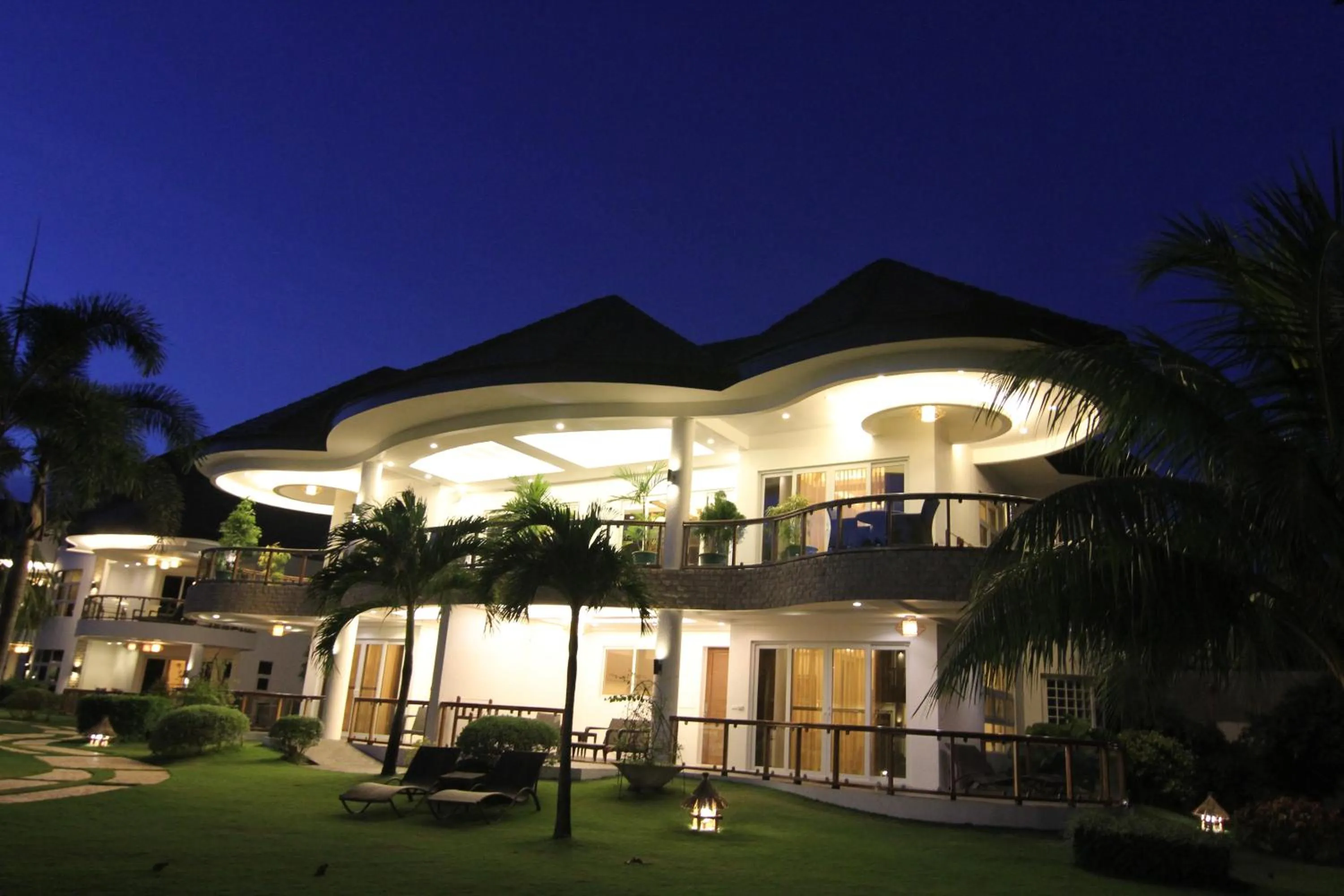 Garden in Vida Homes Condo Resort