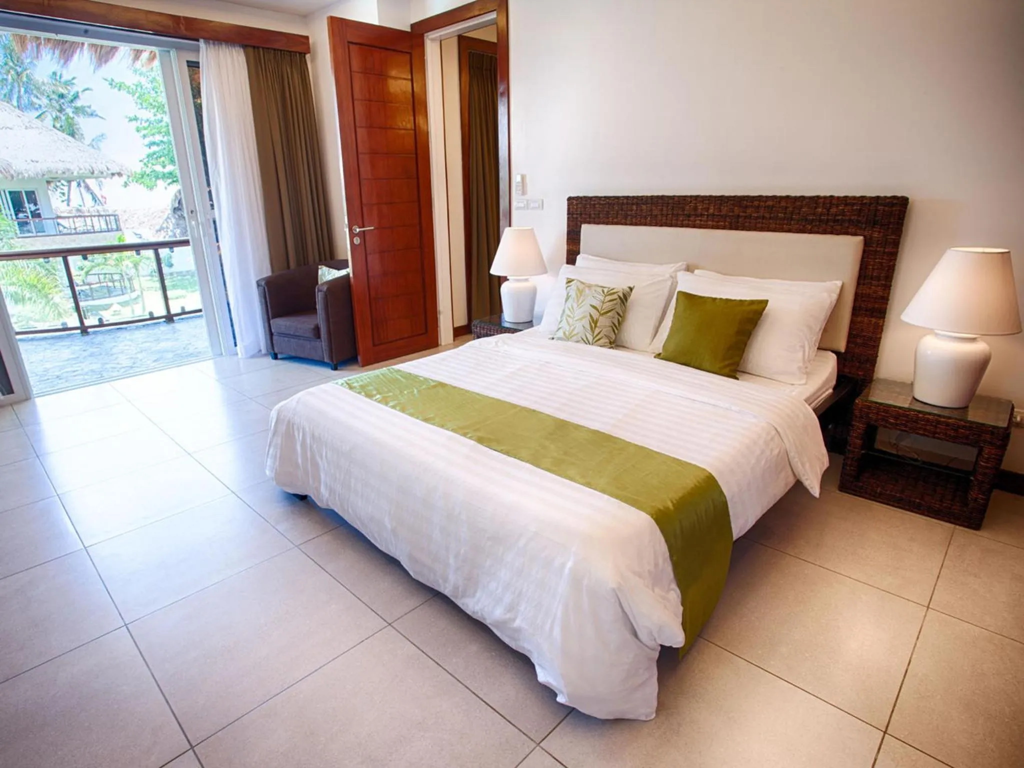 Bedroom, Bed in Vida Homes Condo Resort