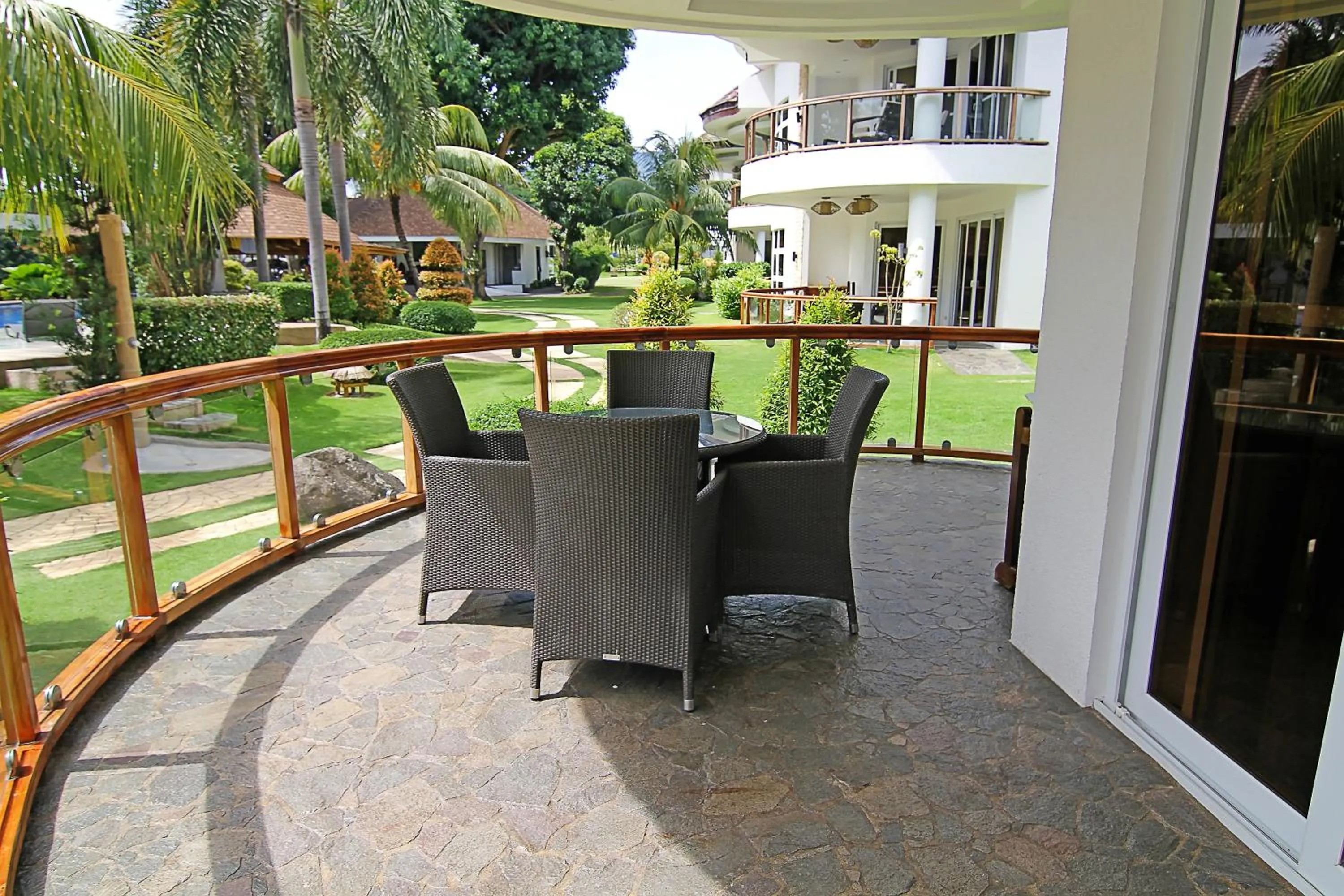 Day in Vida Homes Condo Resort