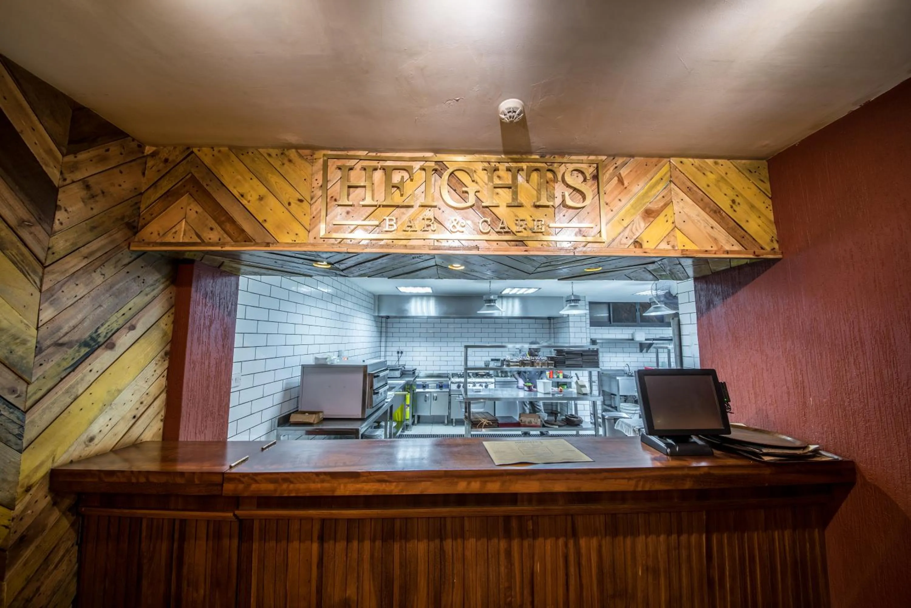 Restaurant/places to eat in Bukoto Heights Apartments