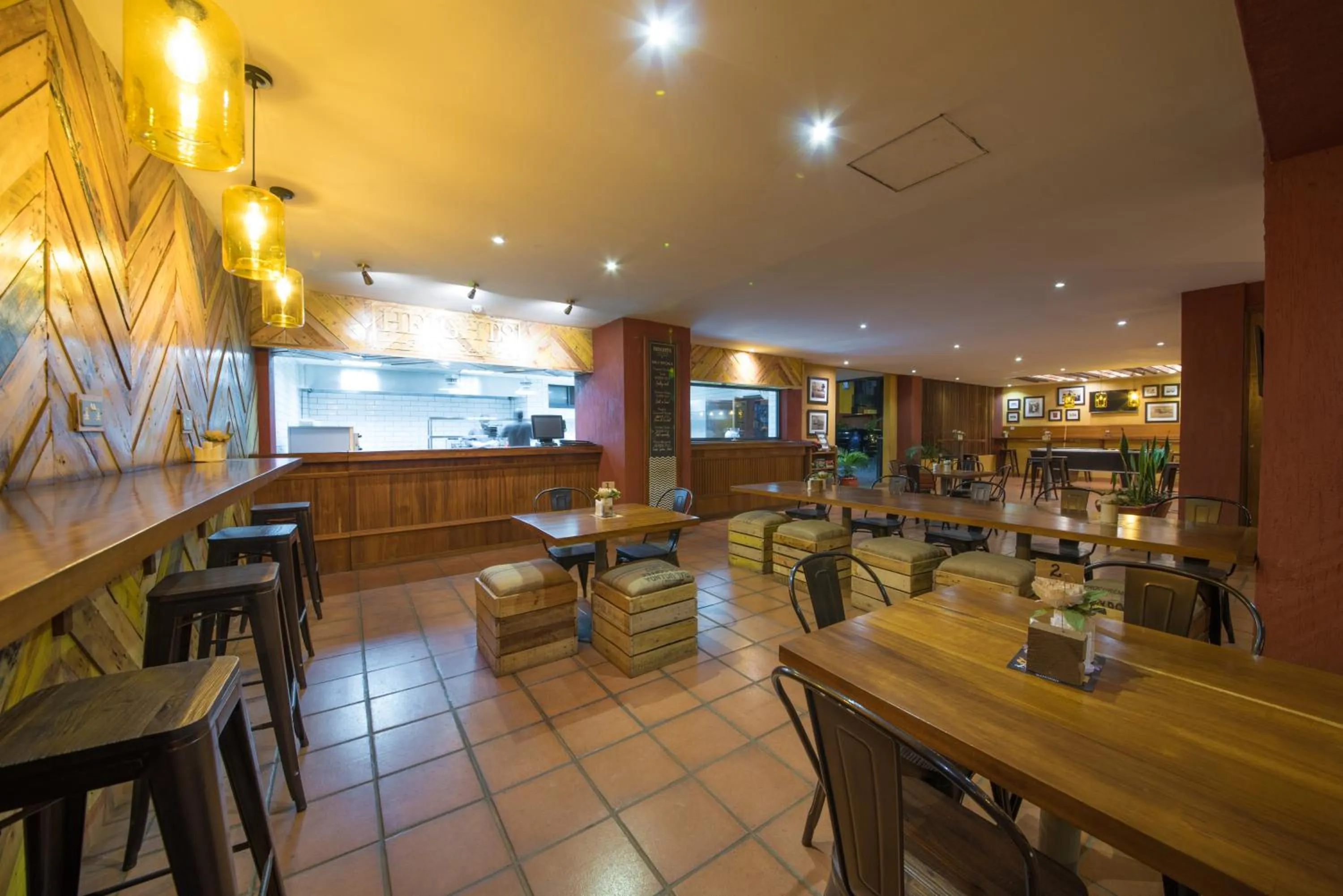 Restaurant/places to eat in Bukoto Heights Apartments