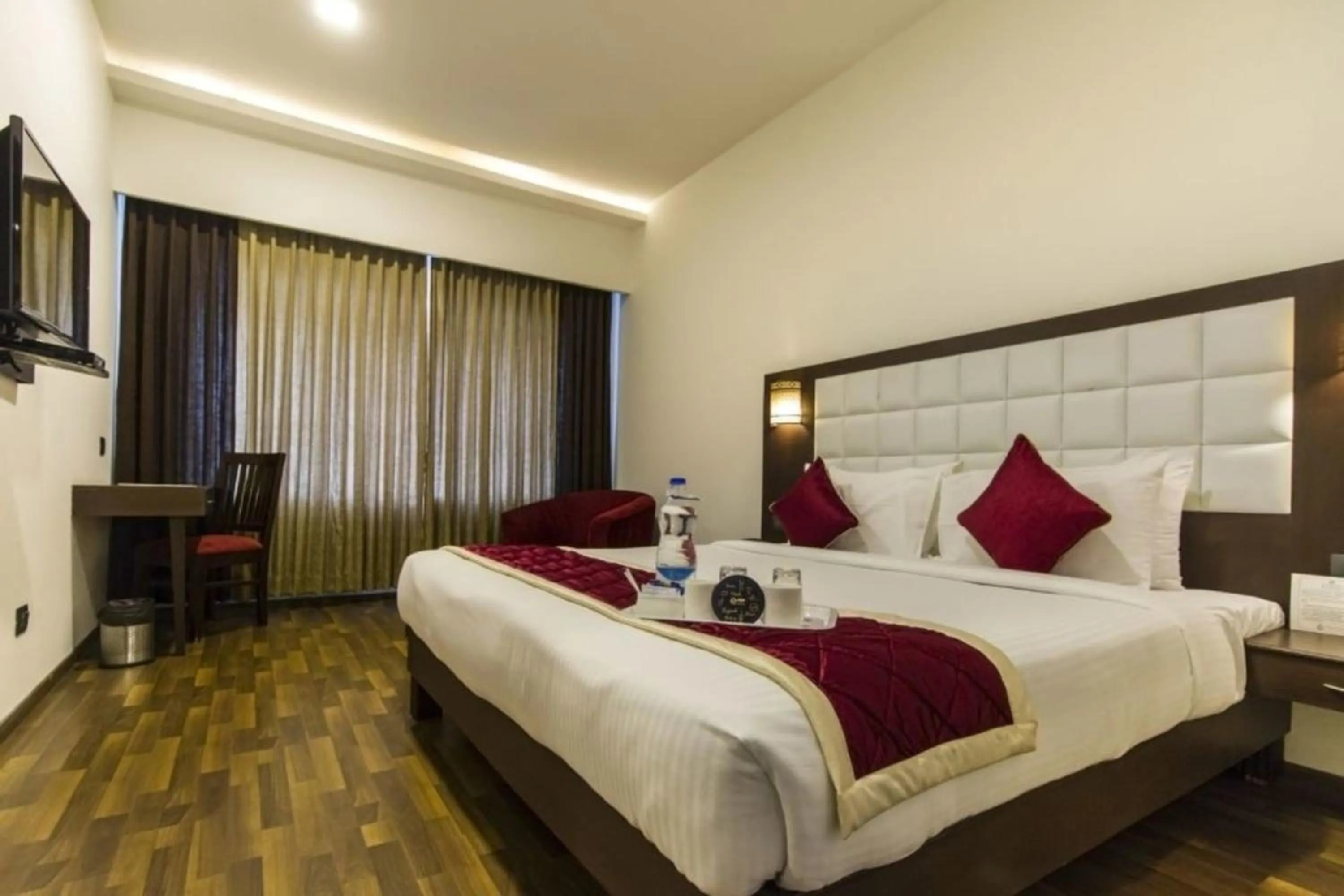 Bedroom, Bed in Akshaya Aura