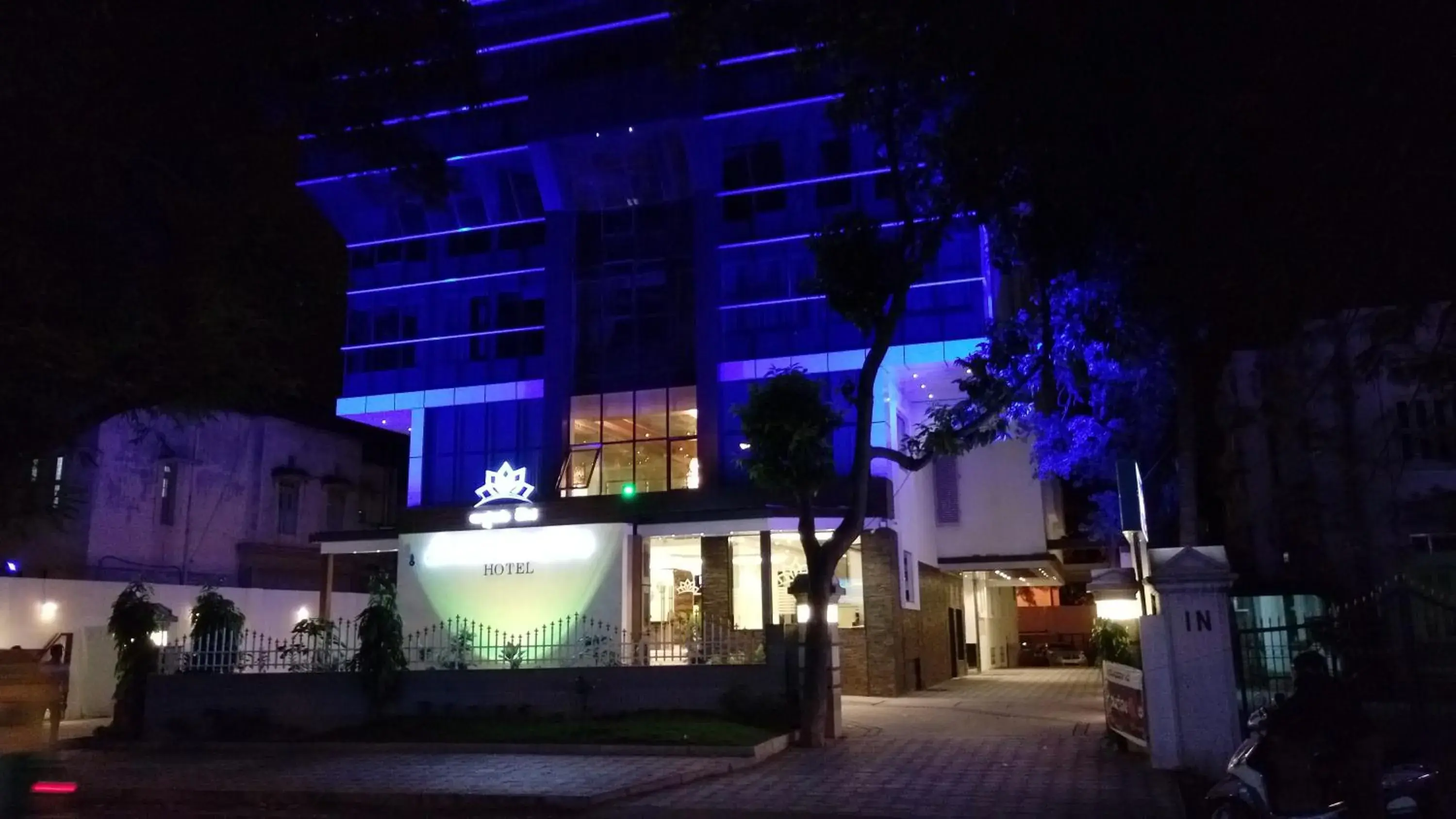 Facade/entrance in Akshaya Aura Facade/entrance in Akshaya Aura