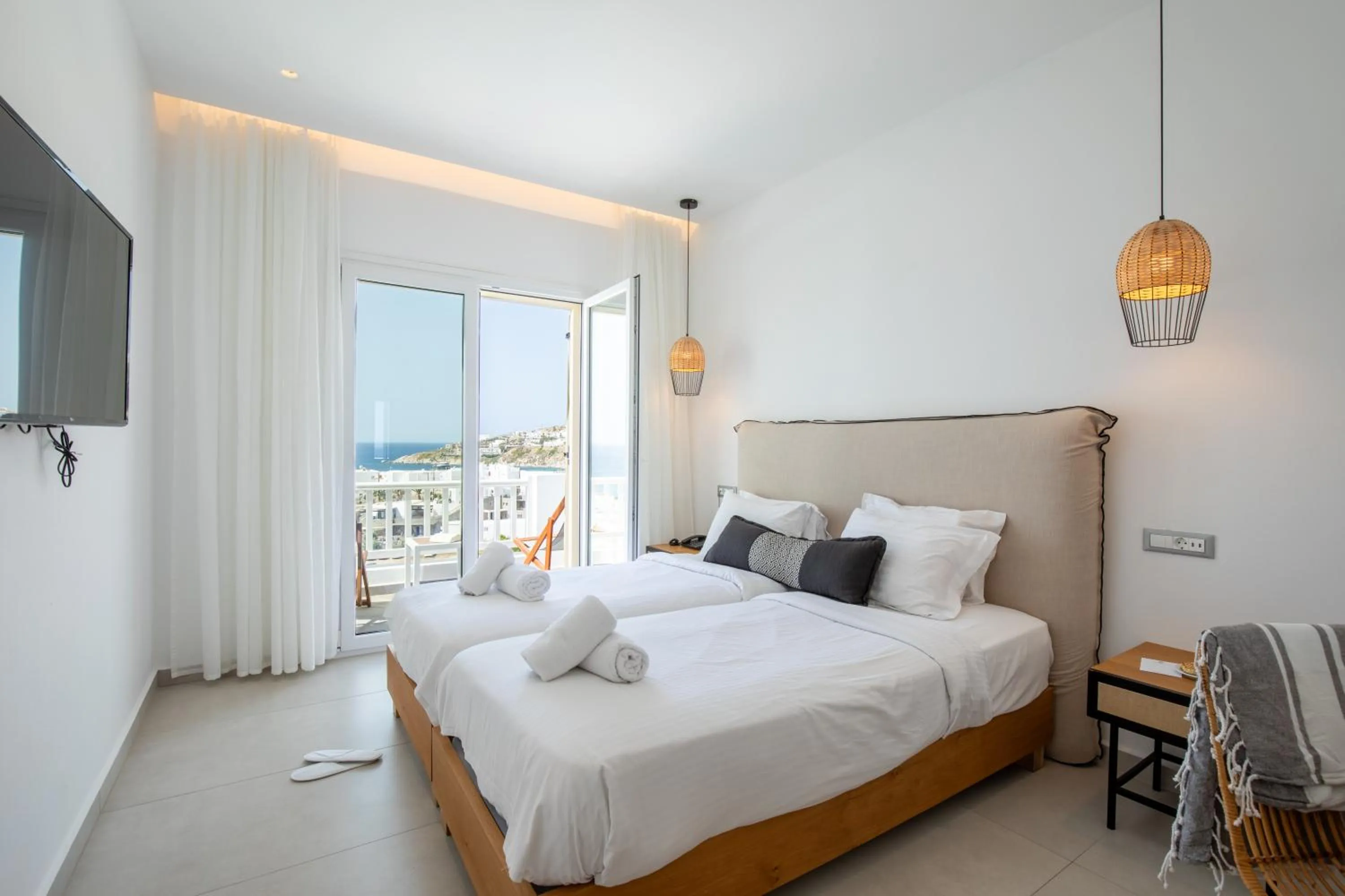 Bedroom, Bed in The George Hotel Mykonos