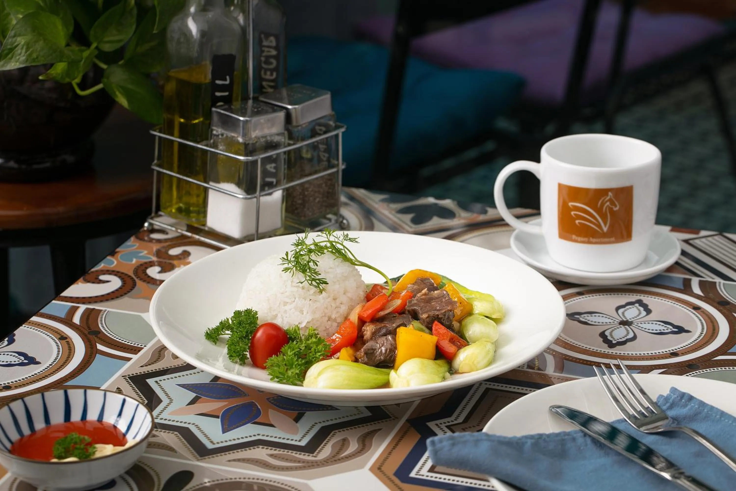 Food in Westlake Pearl Apartment - Hotel & Pearl Spa