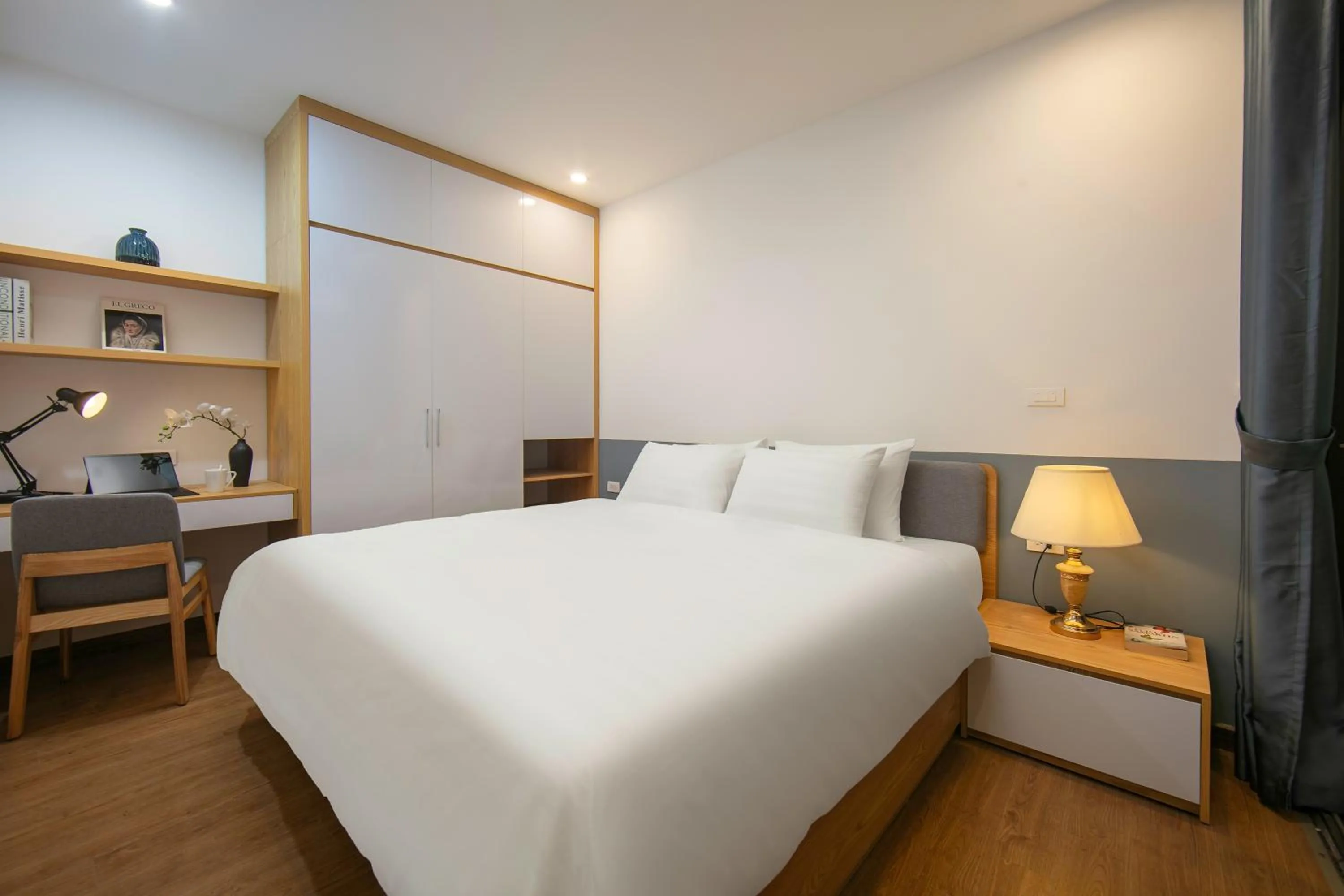 Bed in Westlake Pearl Apartment - Hotel & Pearl Spa