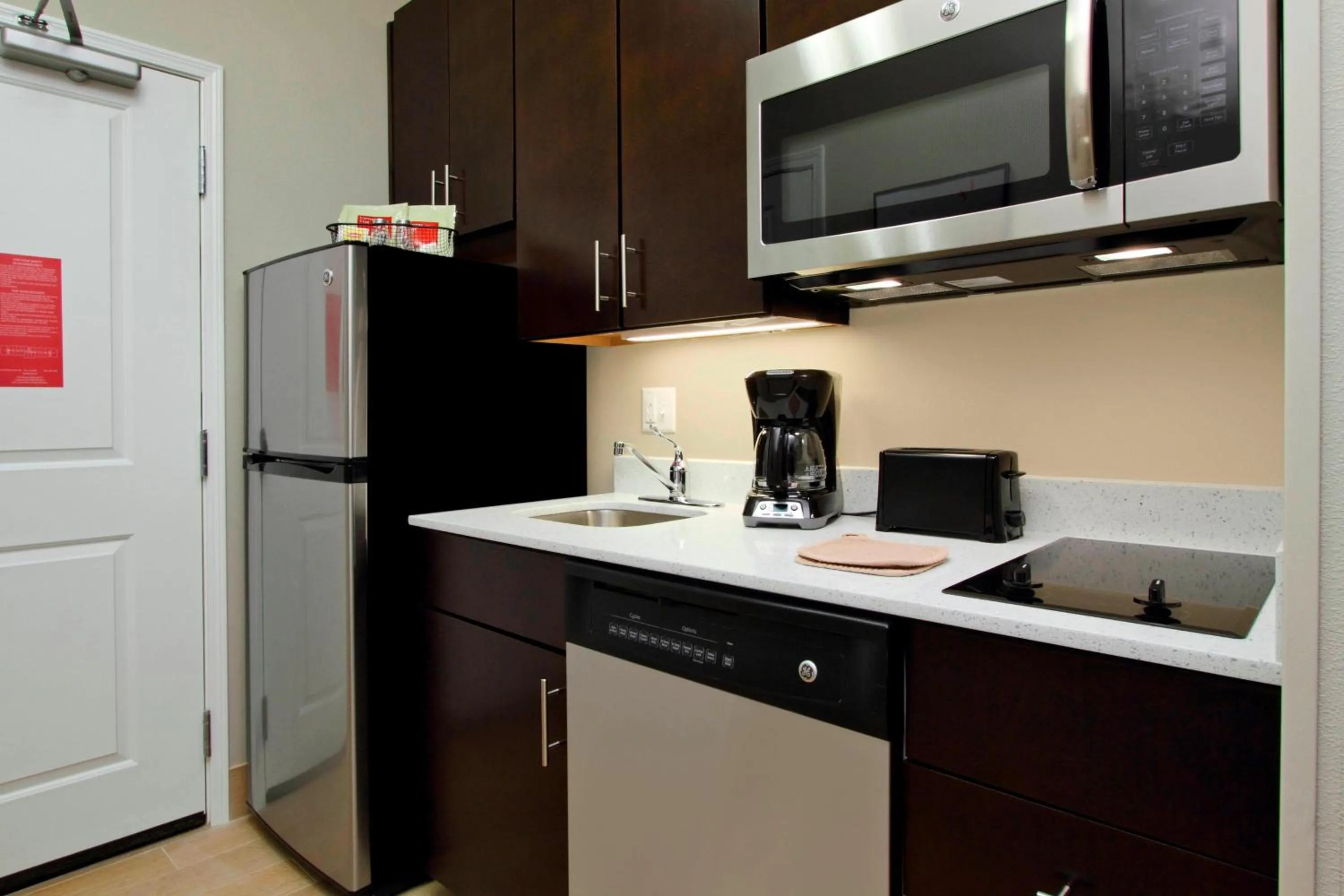 Kitchen or kitchenette in TownePlace Suites by Marriott Dallas McKinney