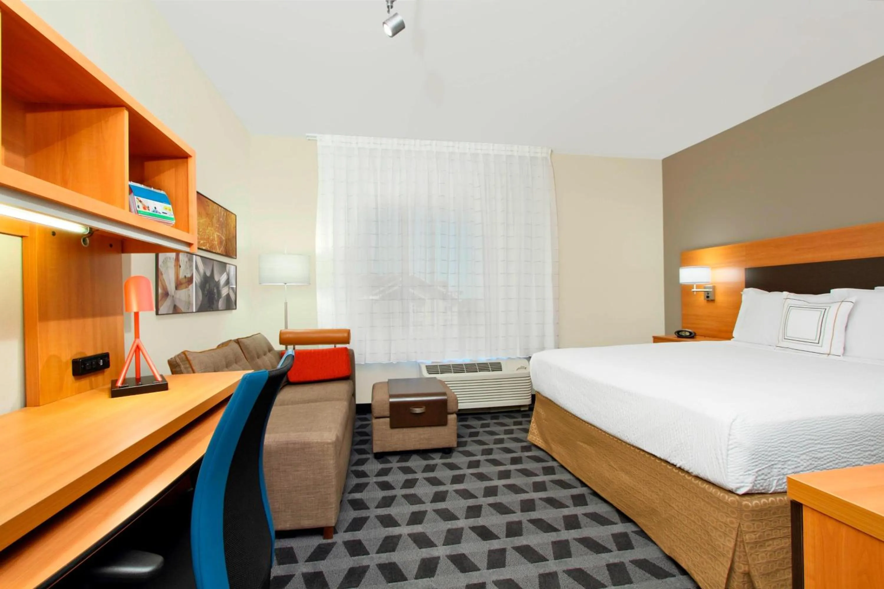 Photo of the whole room, Bed in TownePlace Suites by Marriott Dallas McKinney