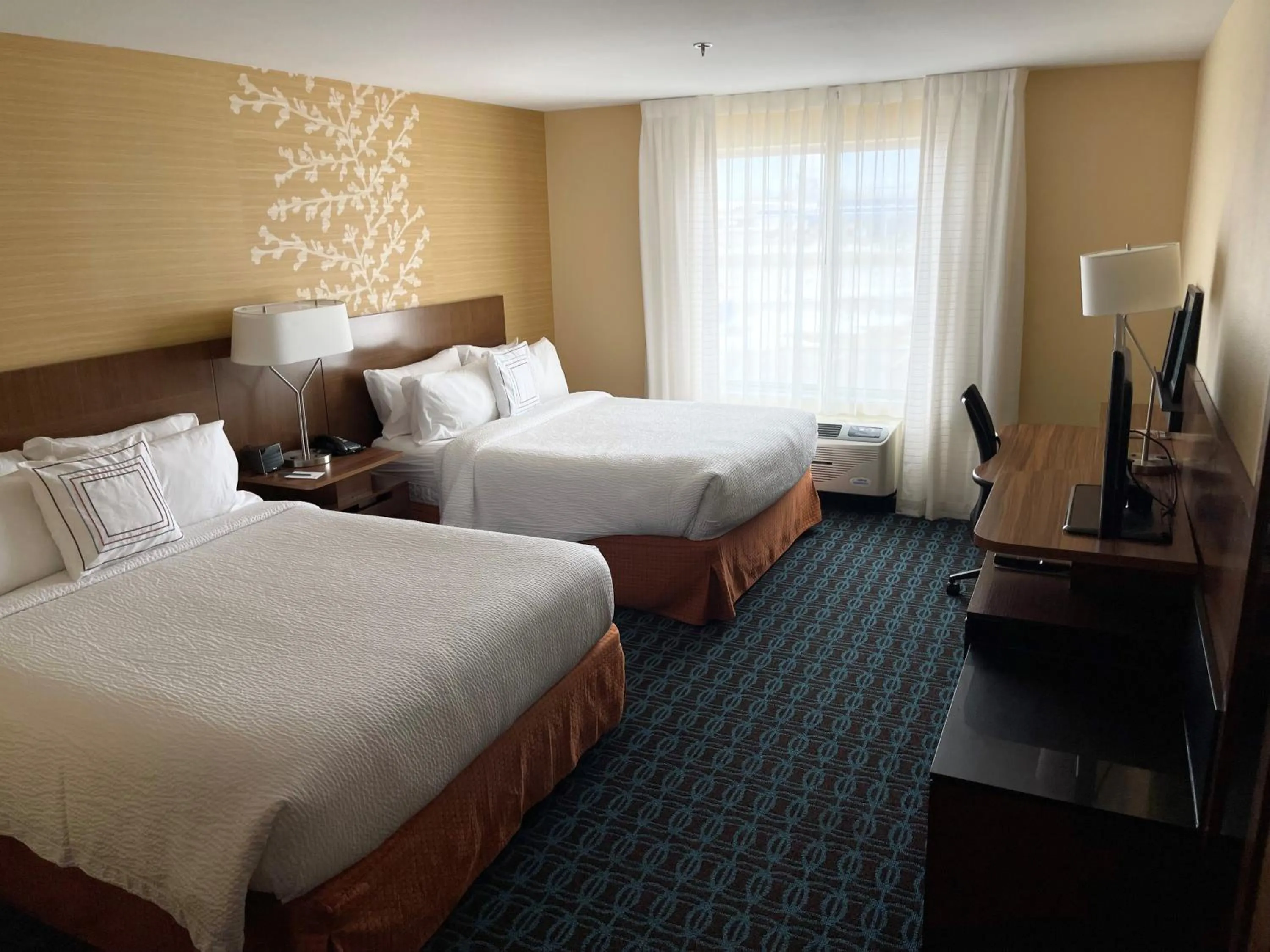 Photo of the whole room, Bed in Fairfield Inn & Suites by Marriott East Grand Forks