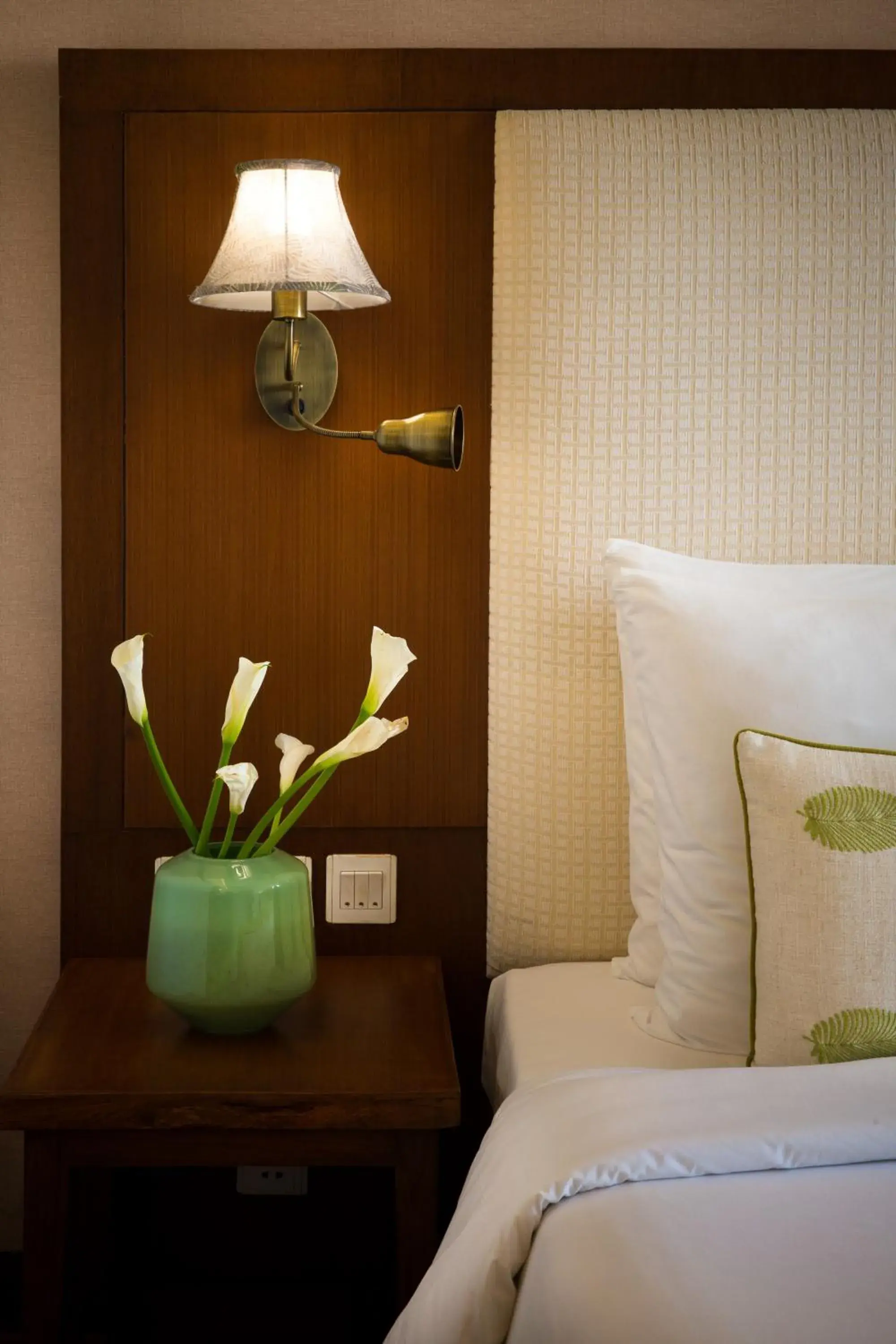 Bedroom, Bed in DLF Club 5 Bedroom, Bed in DLF Club 5